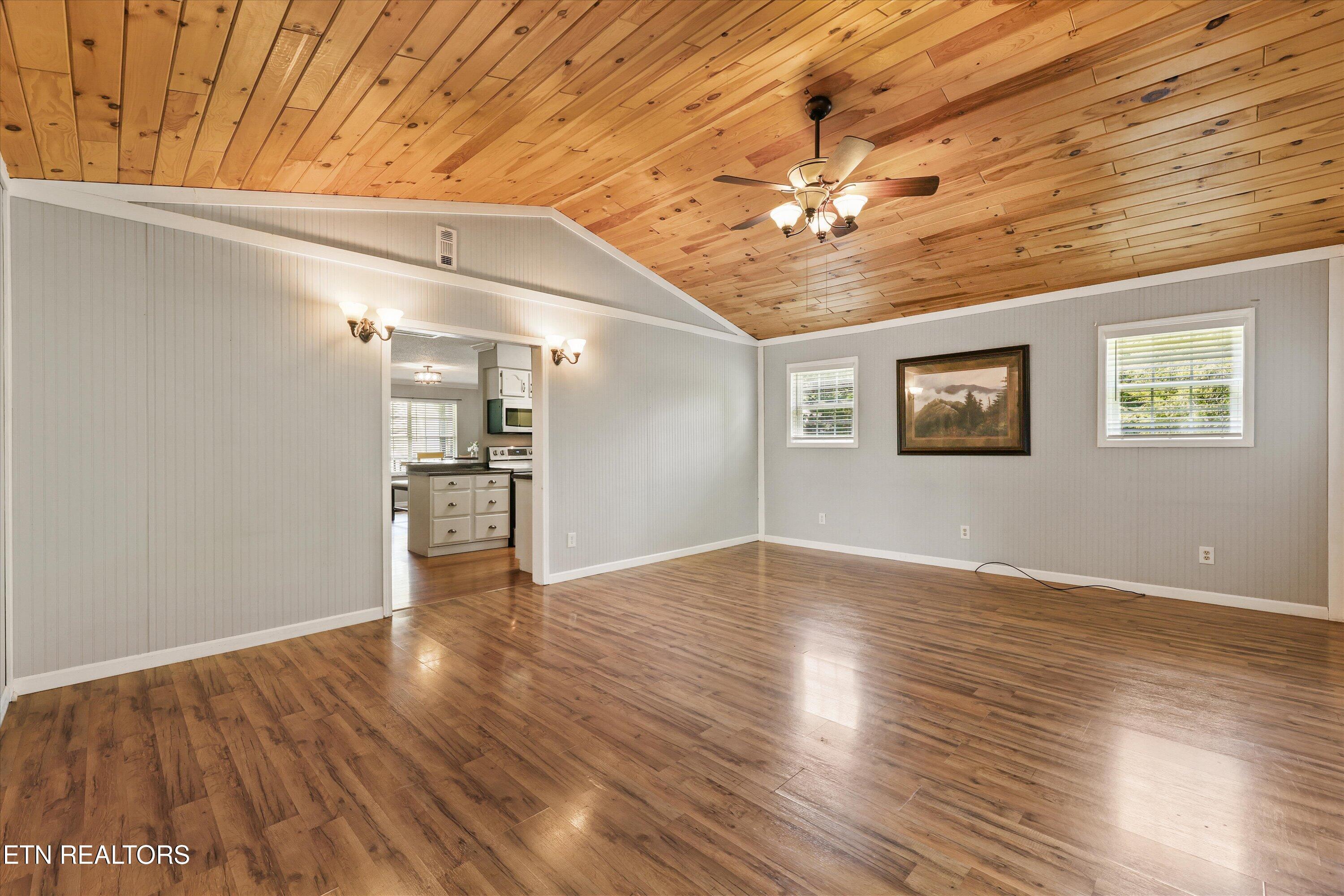 2403 Maple Drive Knoxville TN 37918