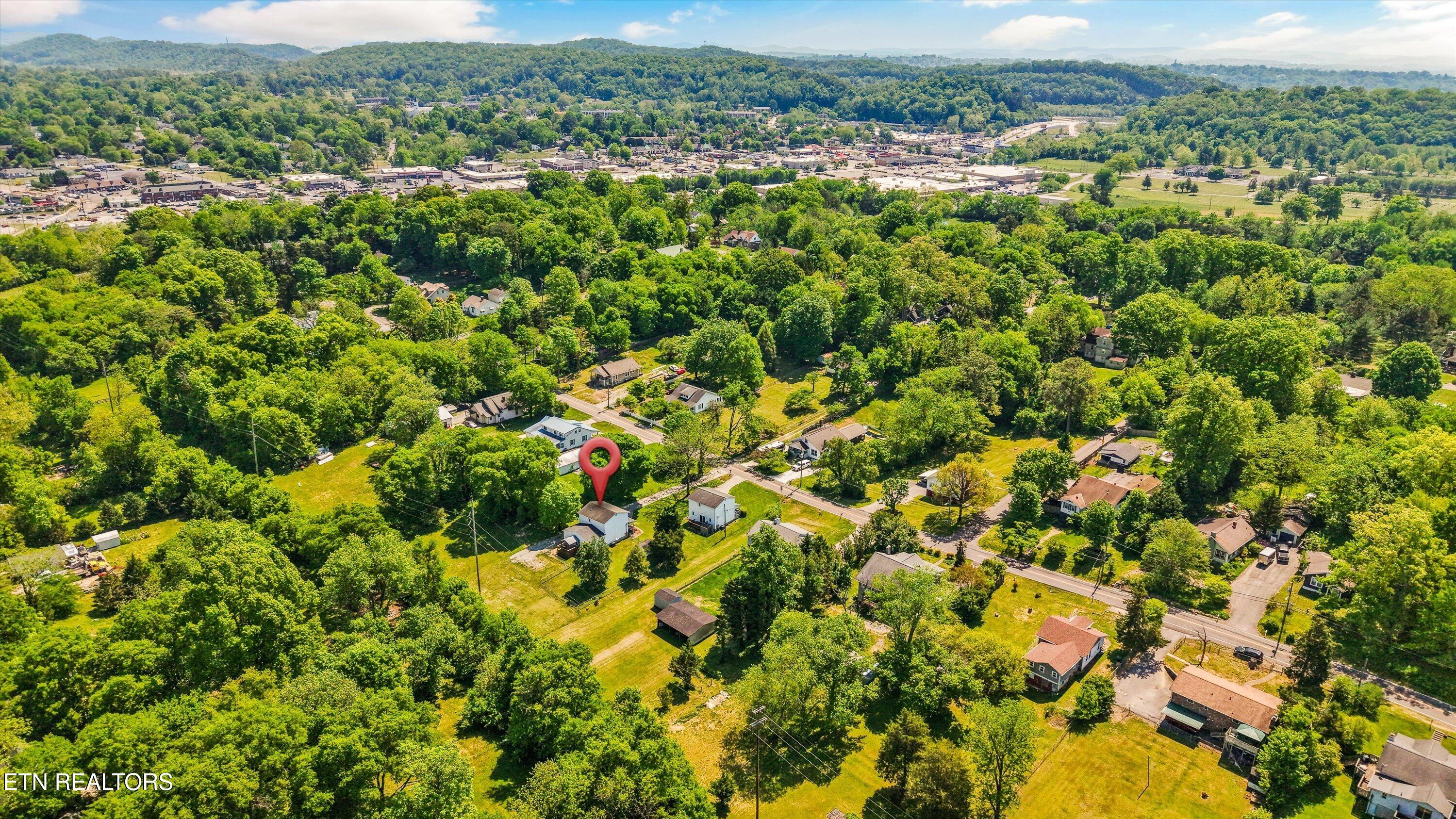 2403 Maple Drive Knoxville TN 37918