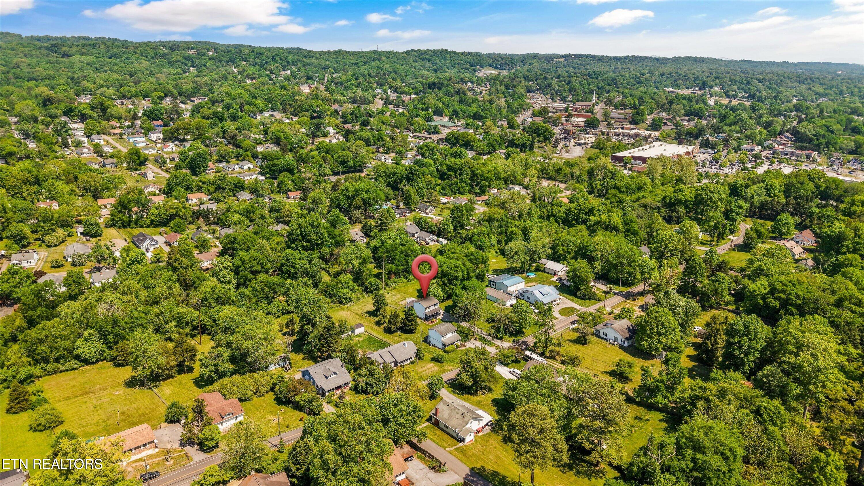 2403 Maple Drive Knoxville TN 37918