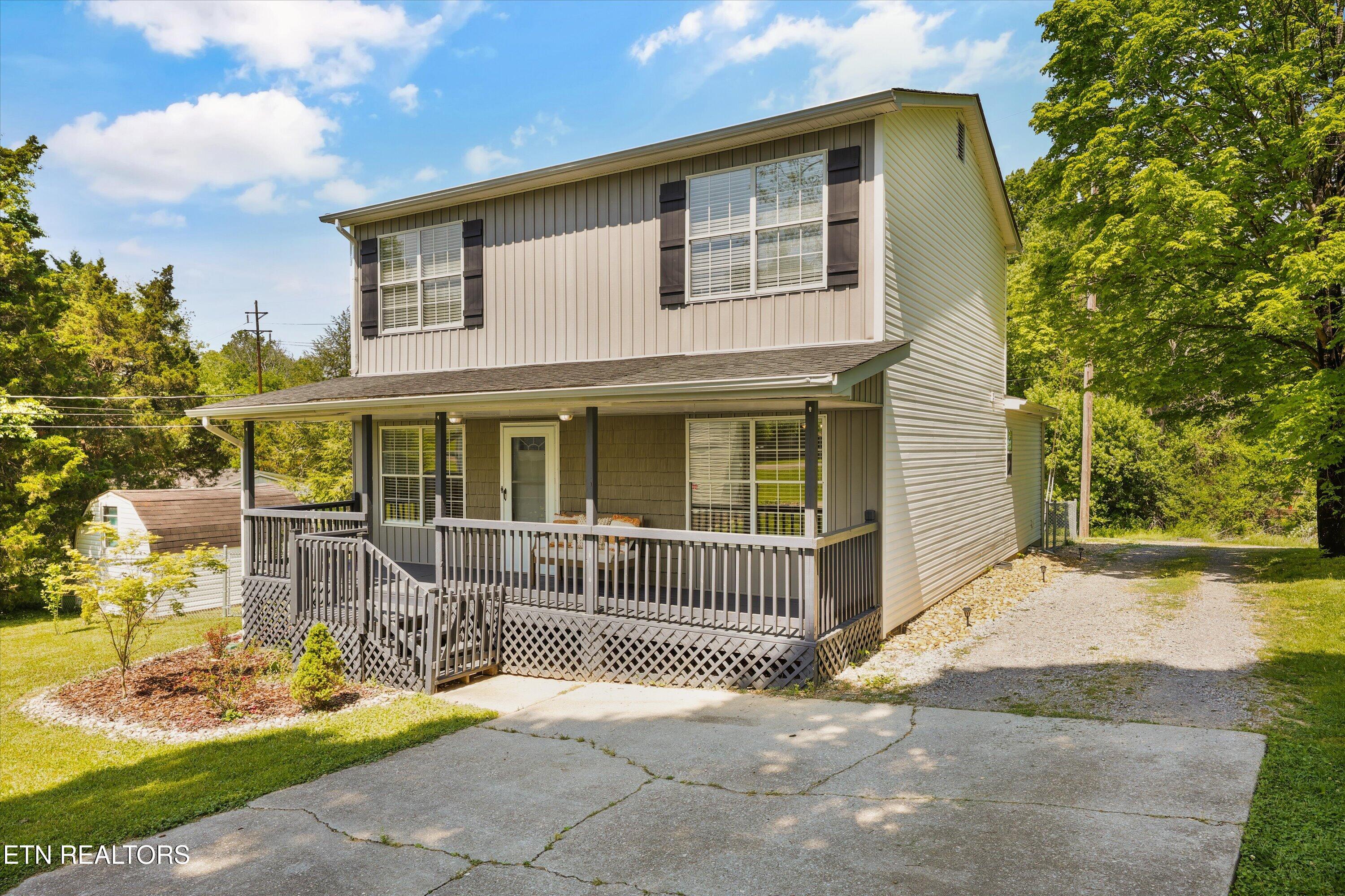 2403 Maple Drive Knoxville TN 37918