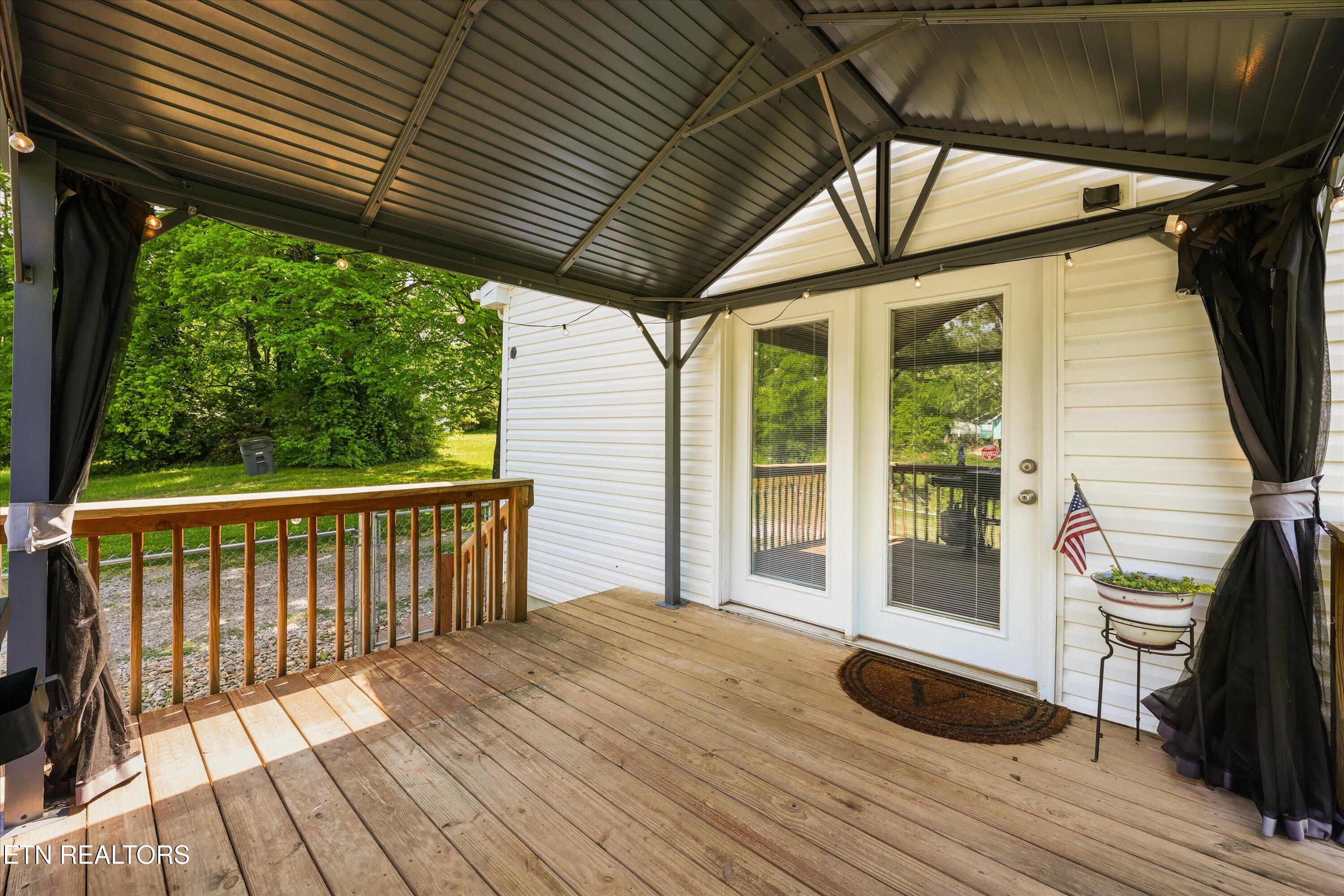 2403 Maple Drive Knoxville TN 37918