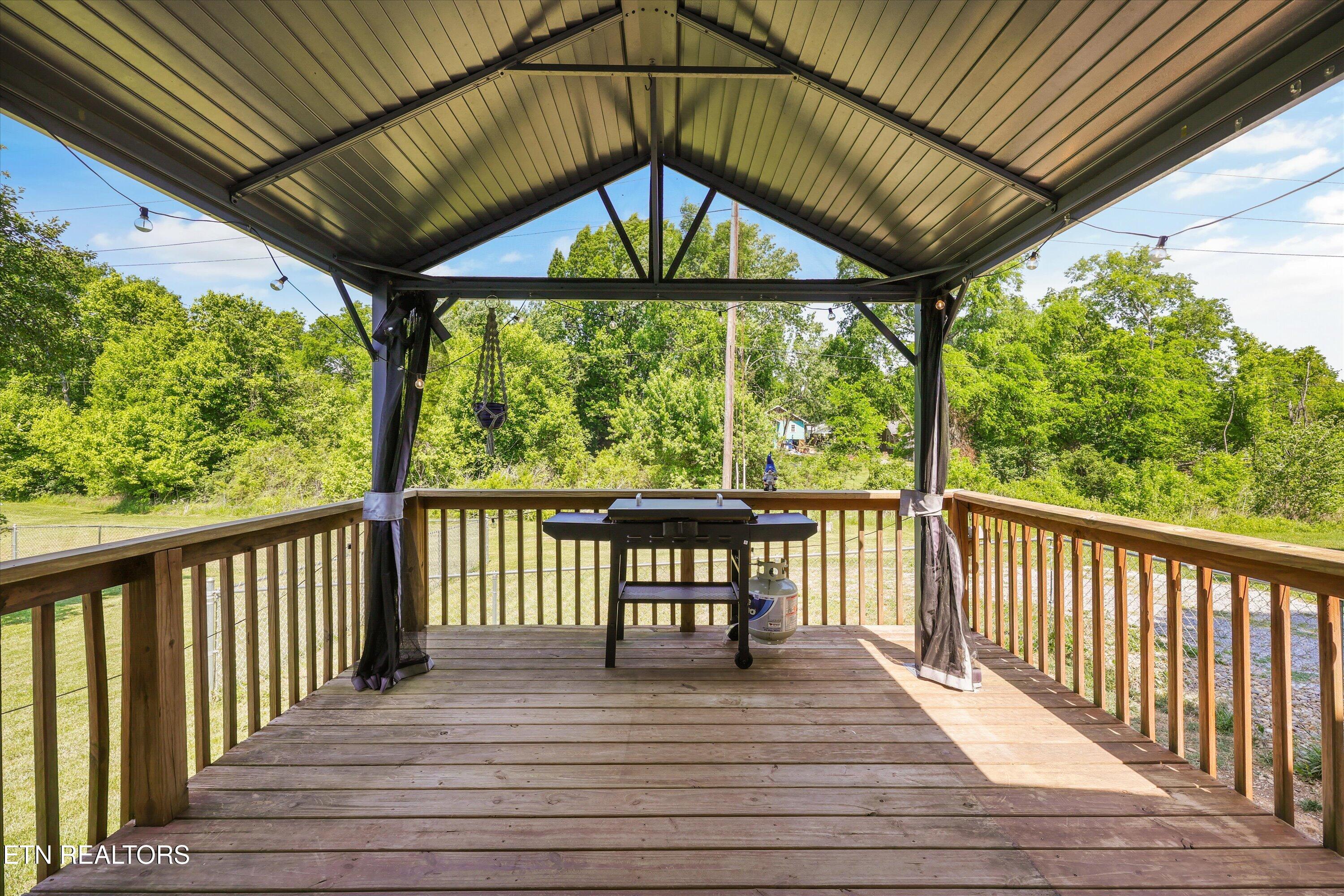2403 Maple Drive Knoxville TN 37918