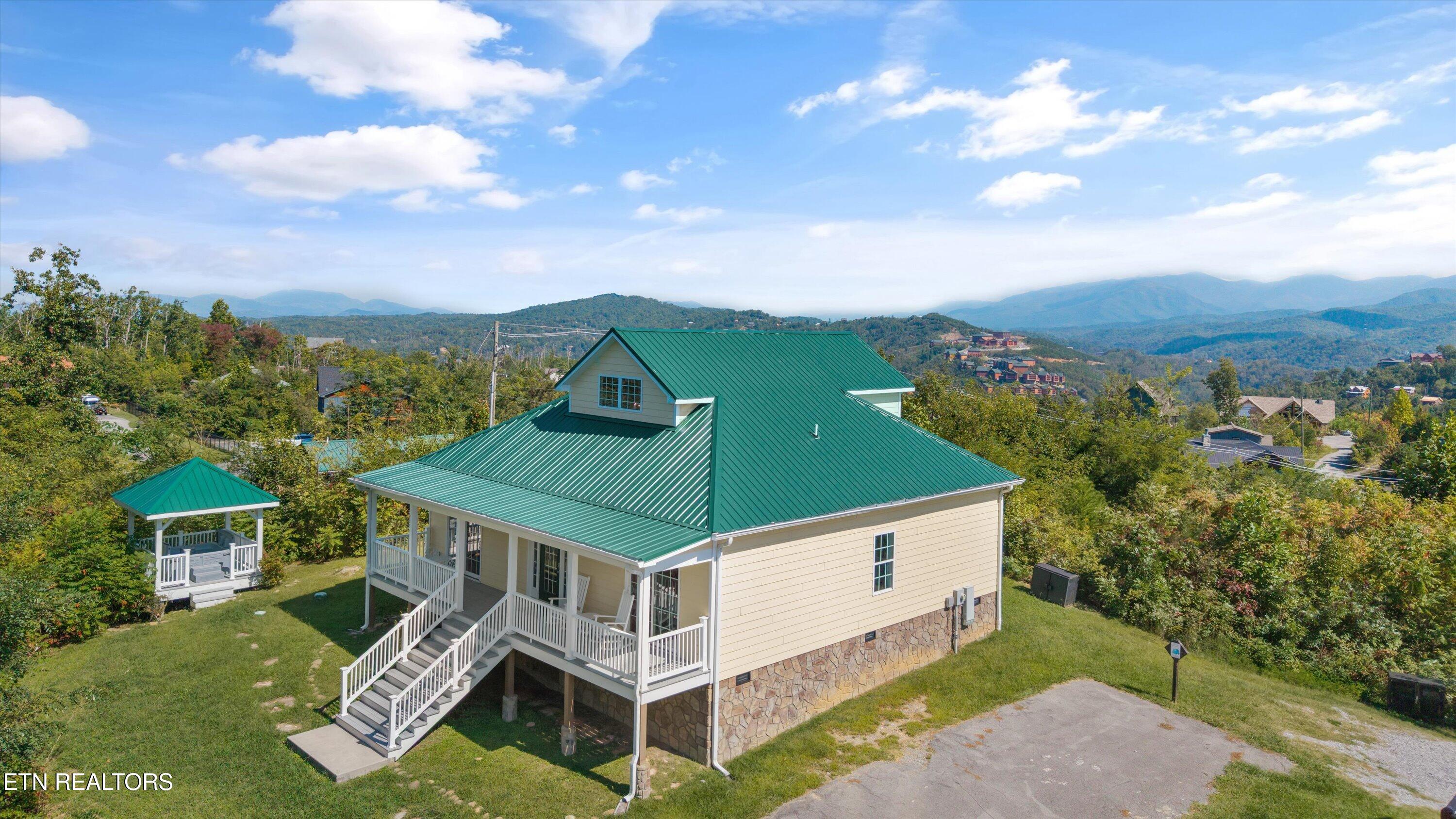 807 Wattle Blossom Way Gatlinburg TN 37738
