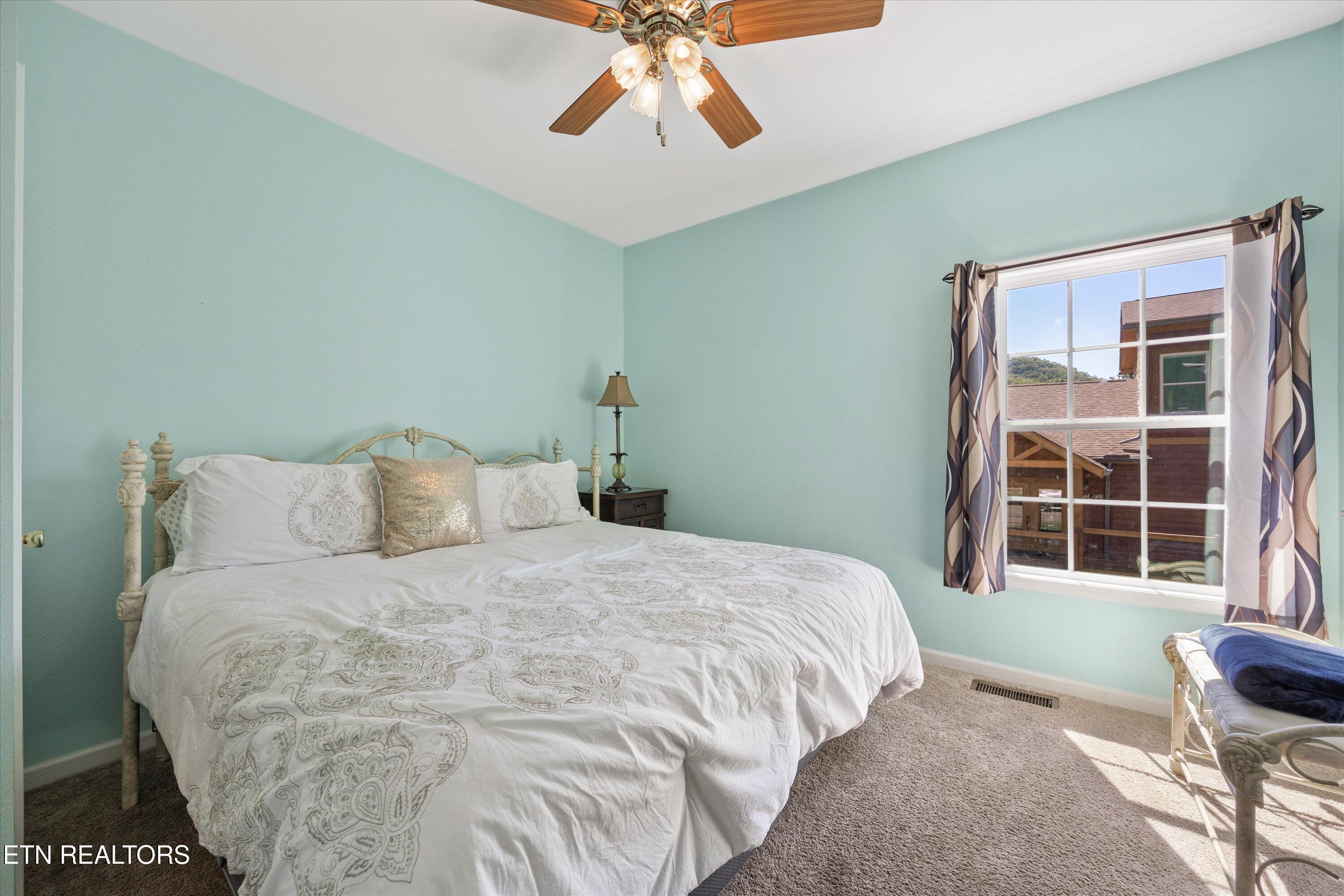 807 Wattle Blossom Way Gatlinburg TN 37738