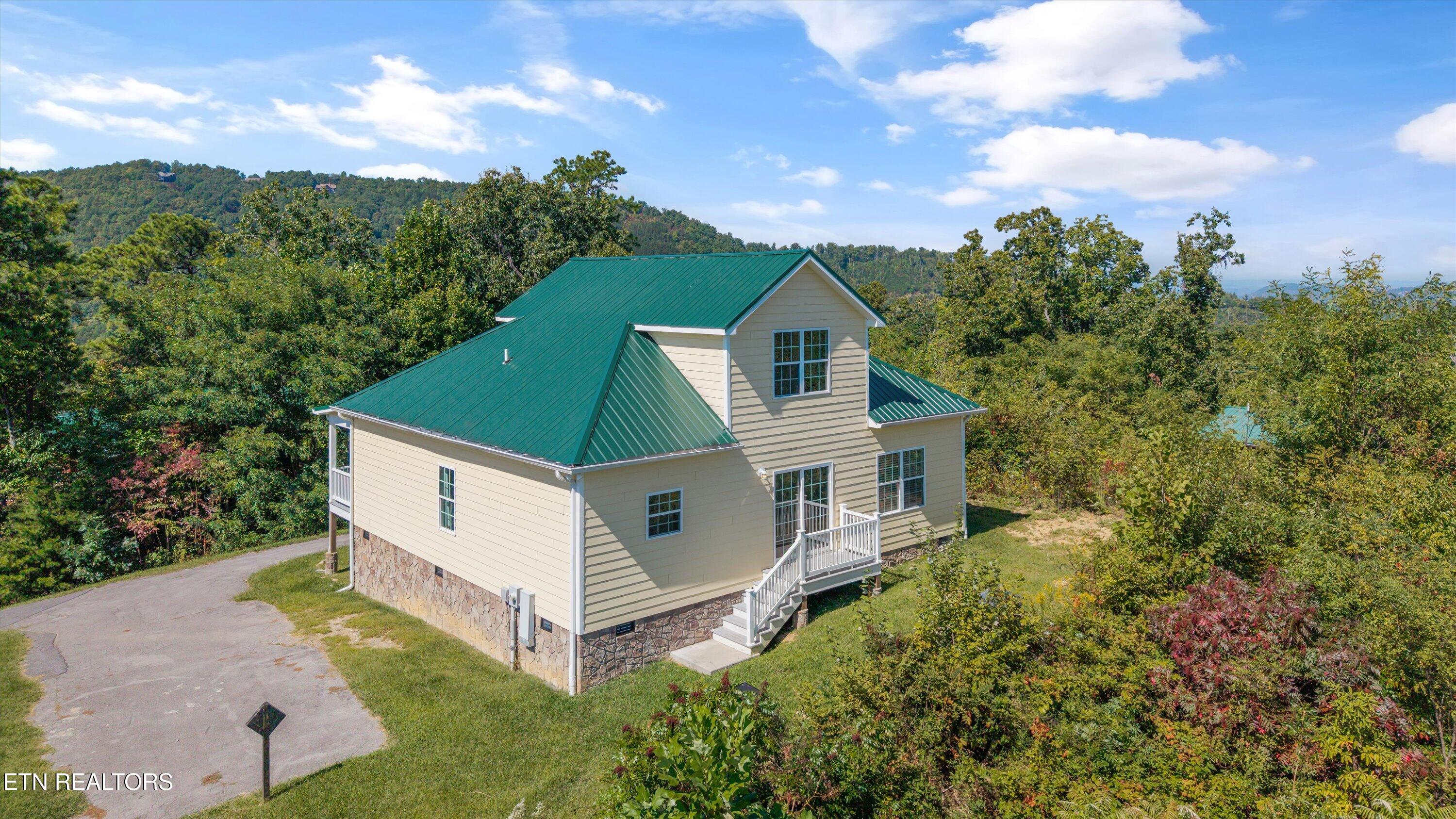 807 Wattle Blossom Way Gatlinburg TN 37738