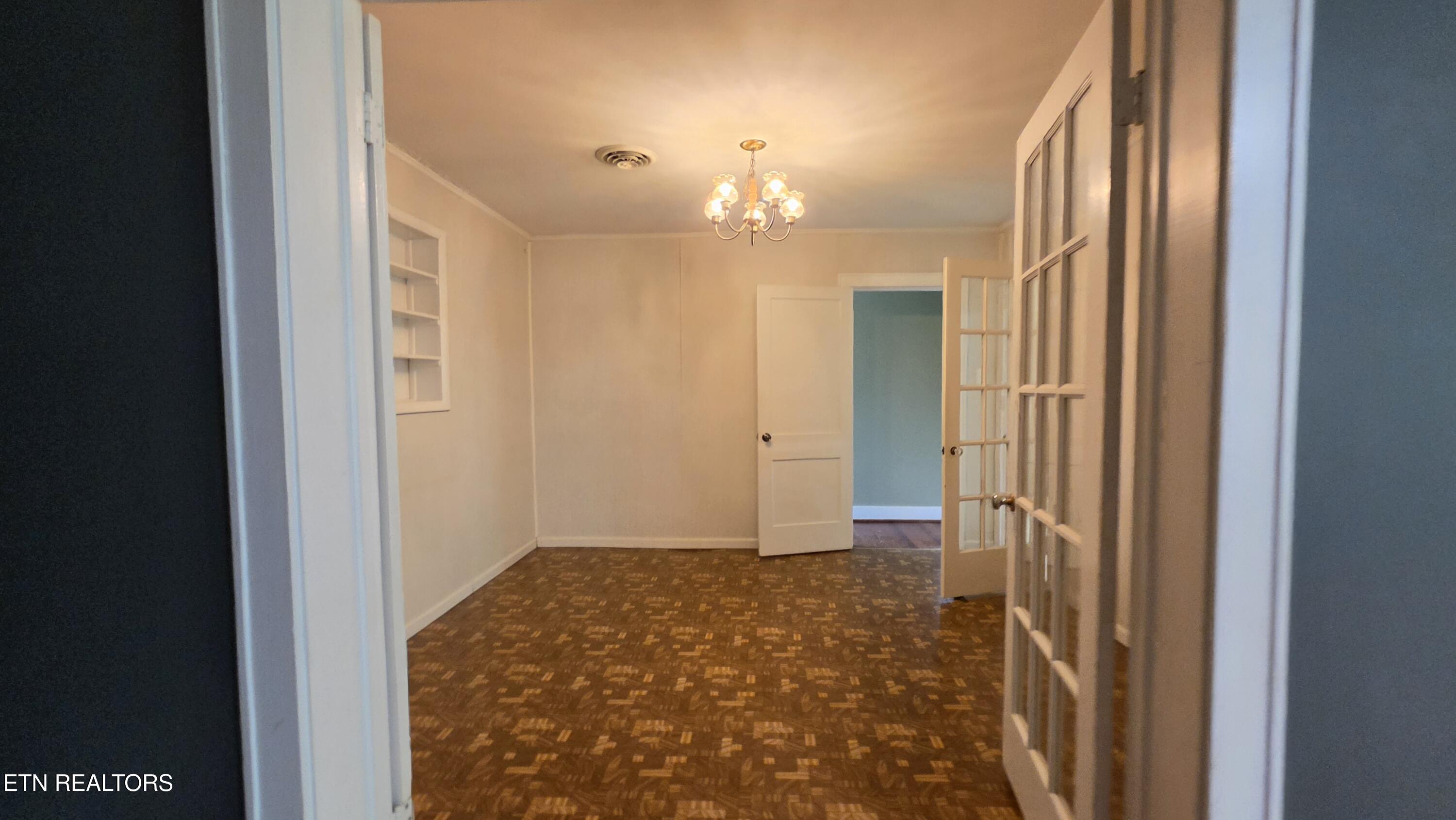 208 E Dyer Street Madisonville TN 37354
