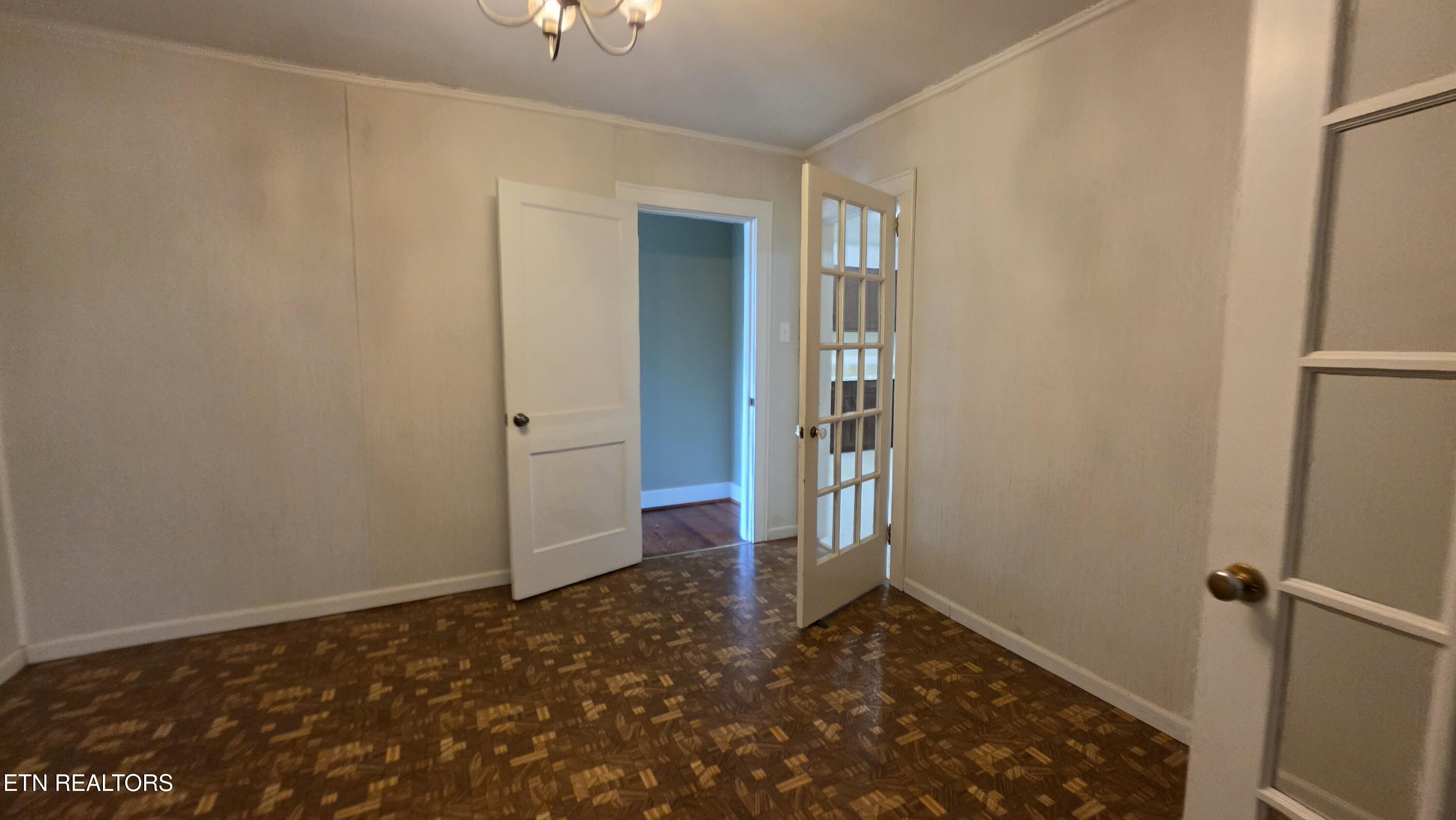 208 E Dyer Street Madisonville TN 37354