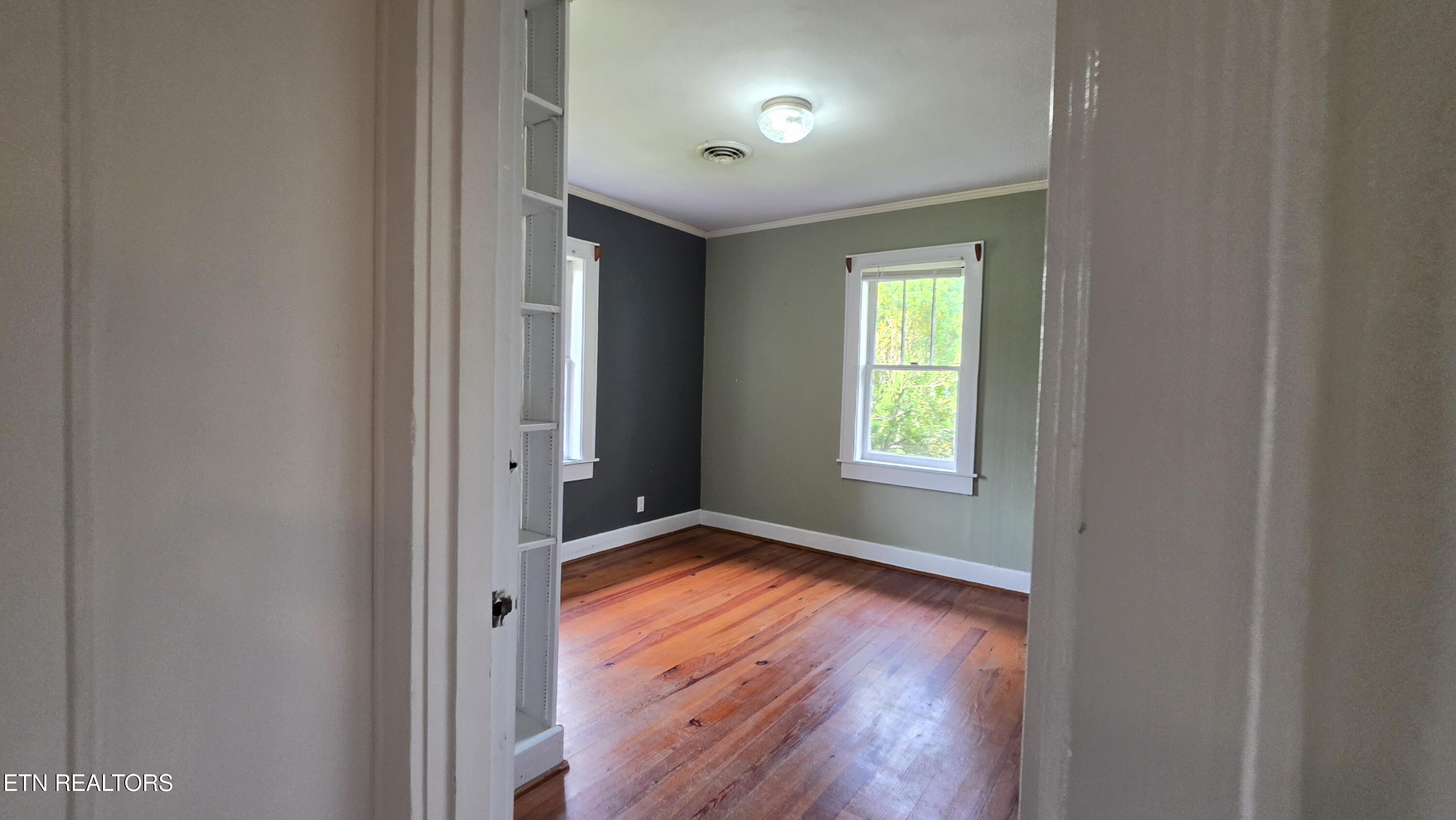 208 E Dyer Street Madisonville TN 37354