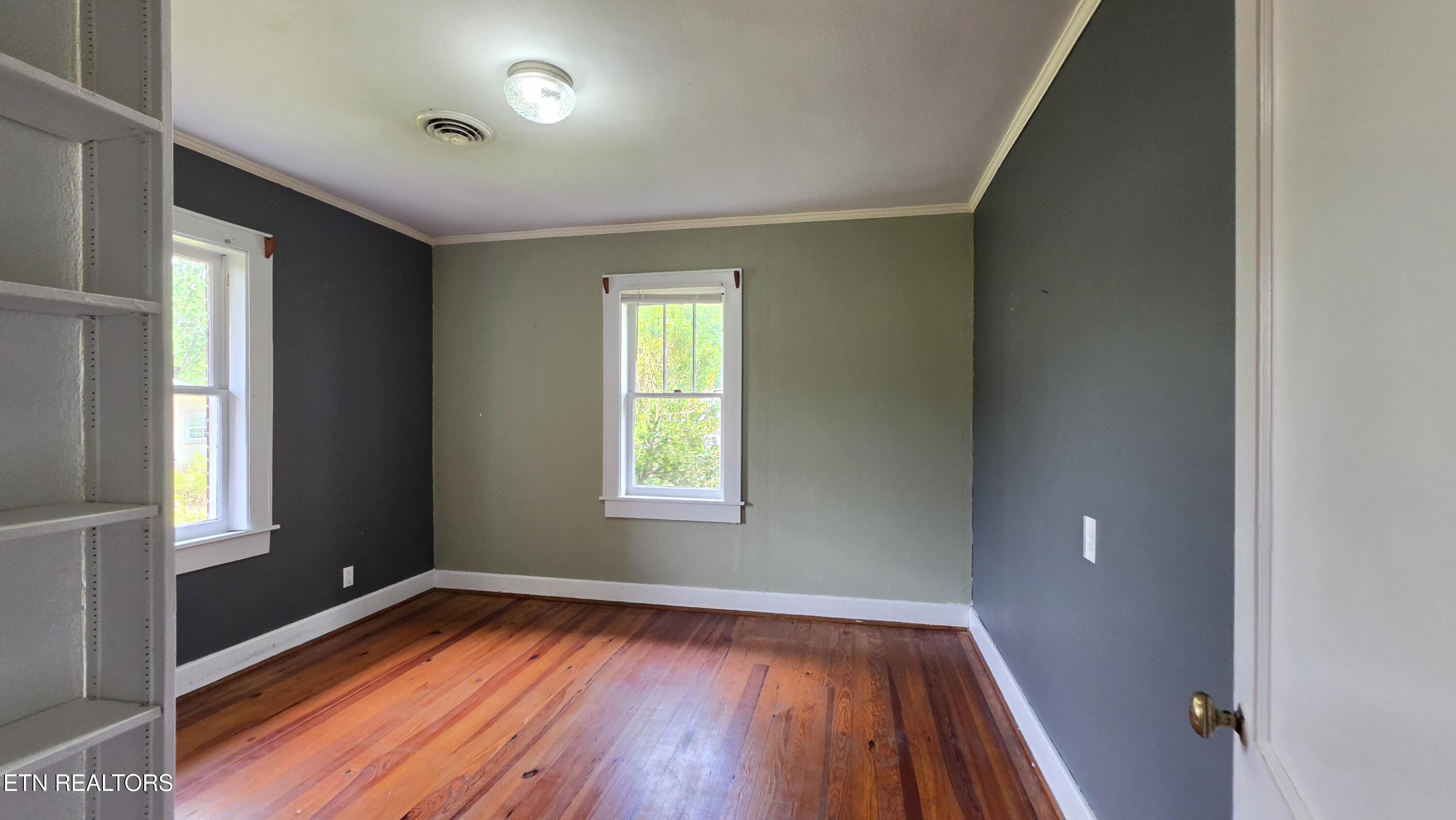208 E Dyer Street Madisonville TN 37354