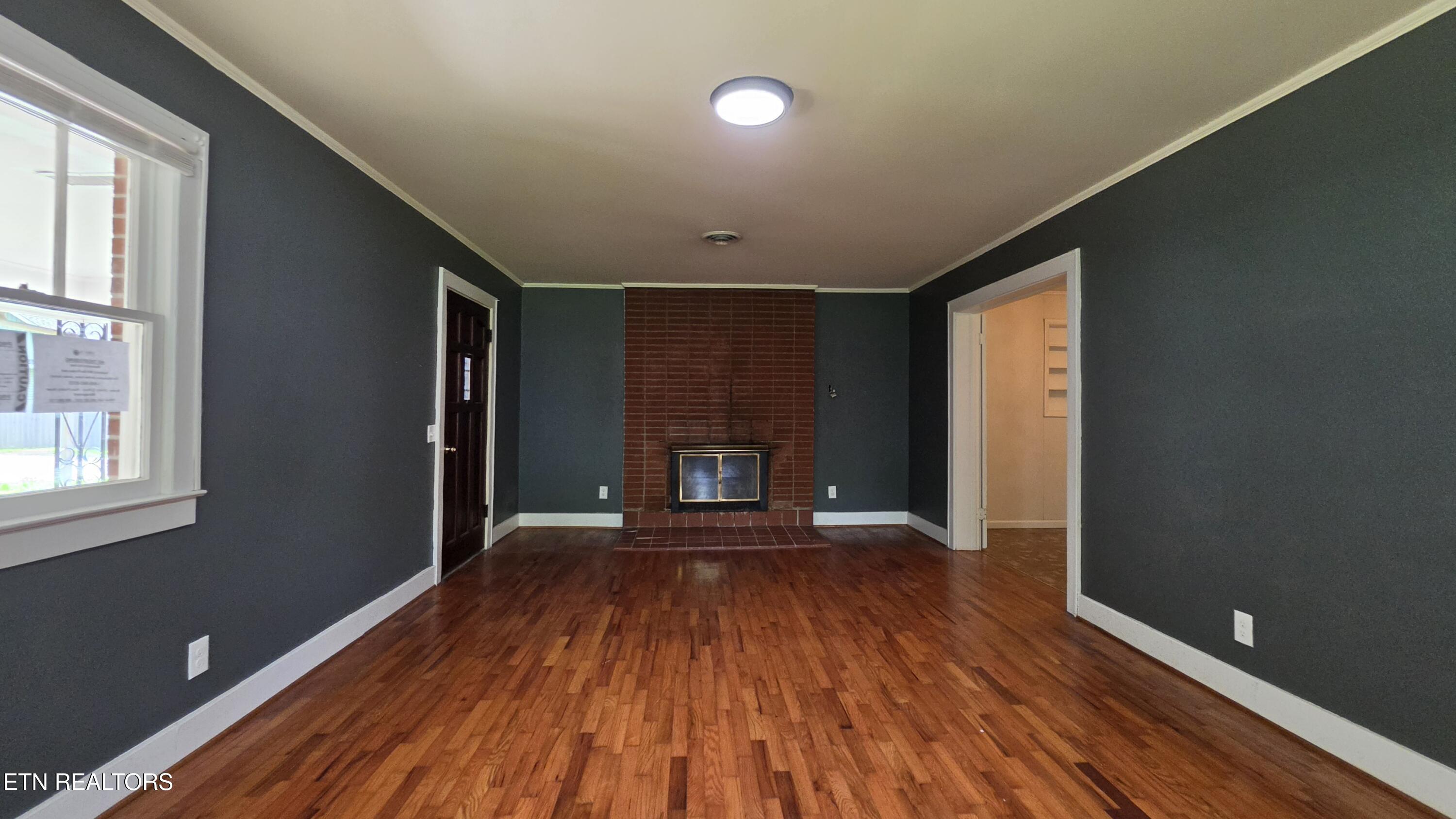 208 E Dyer Street Madisonville TN 37354
