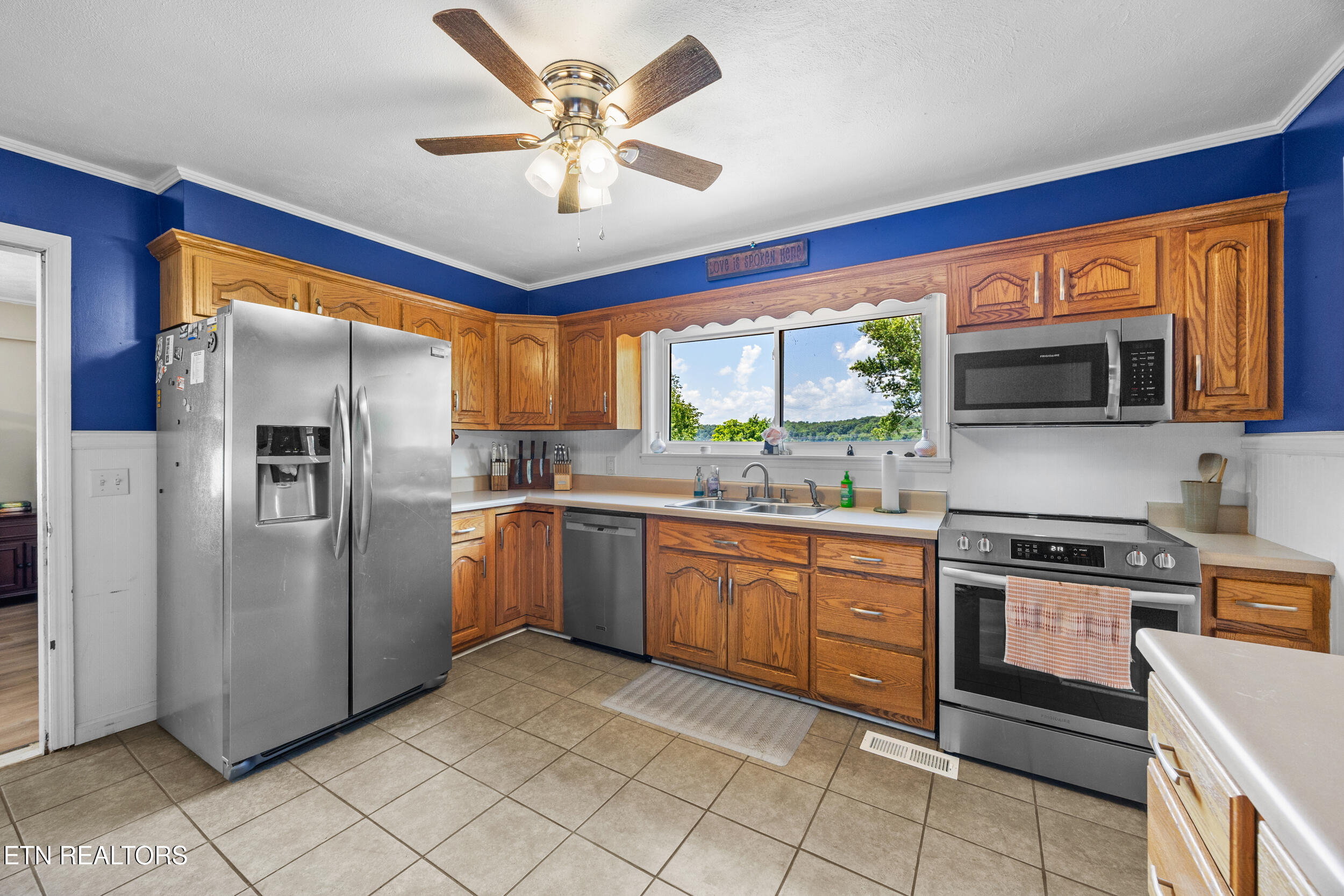 812 Brown Avenue Kingston TN 37763
