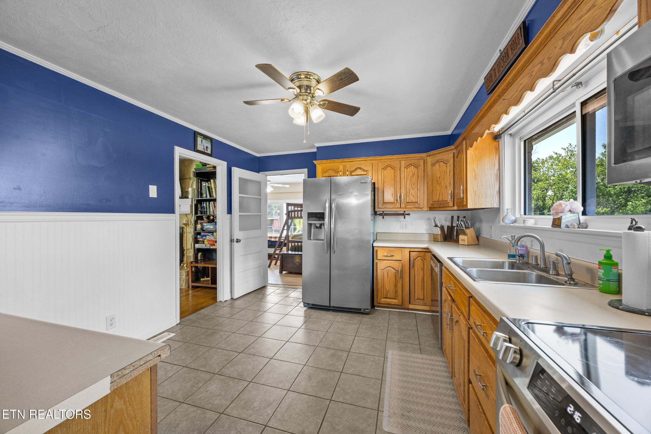812 Brown Avenue Kingston TN 37763