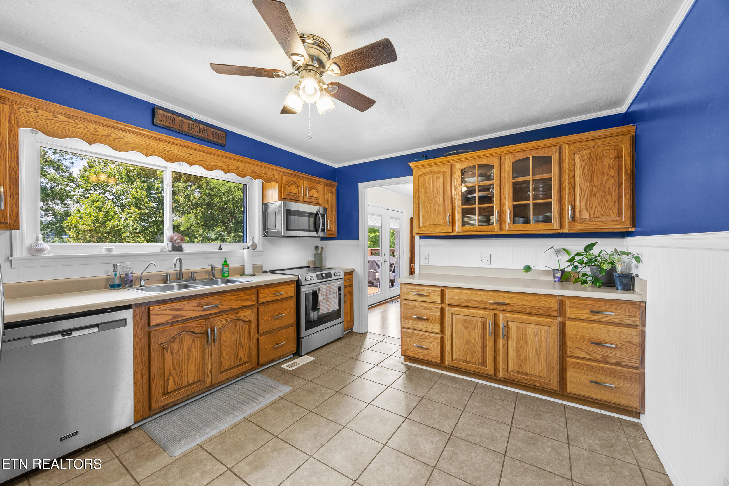 812 Brown Avenue Kingston TN 37763