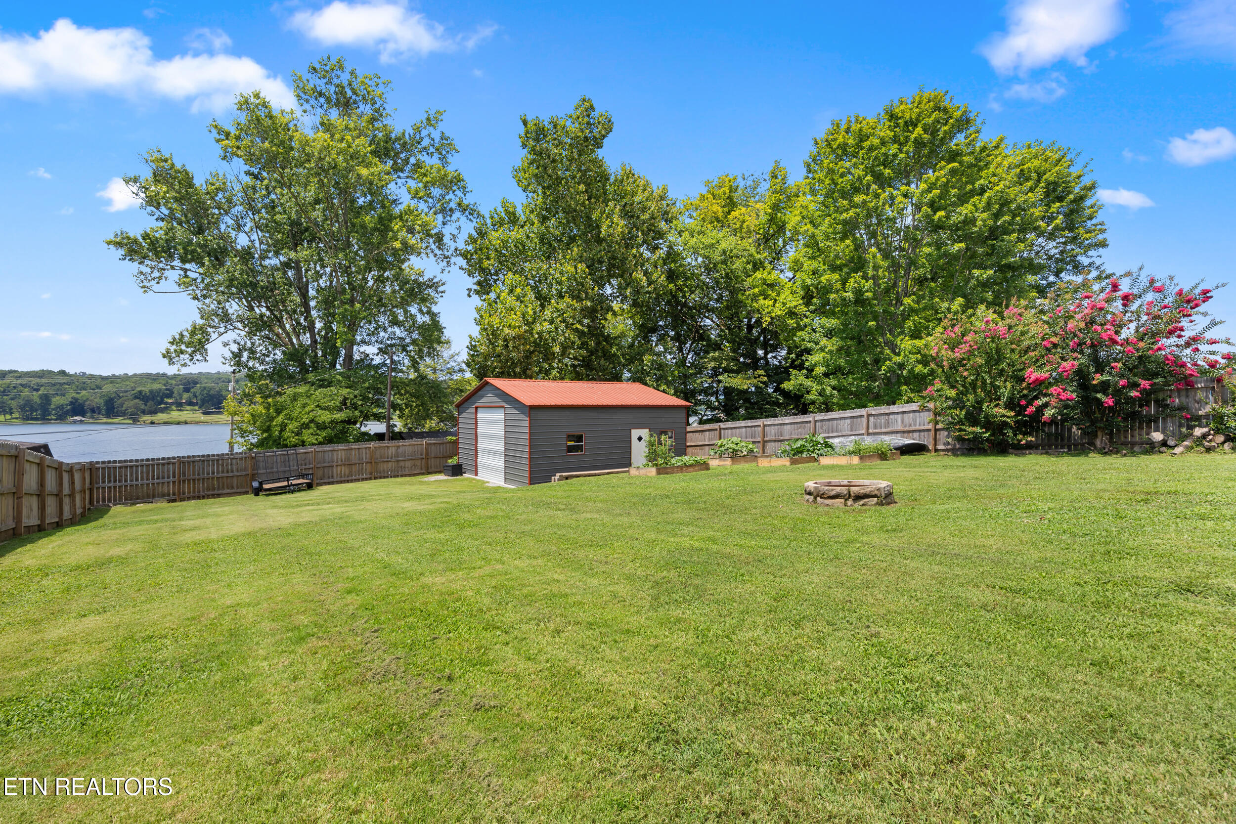 812 Brown Avenue Kingston TN 37763