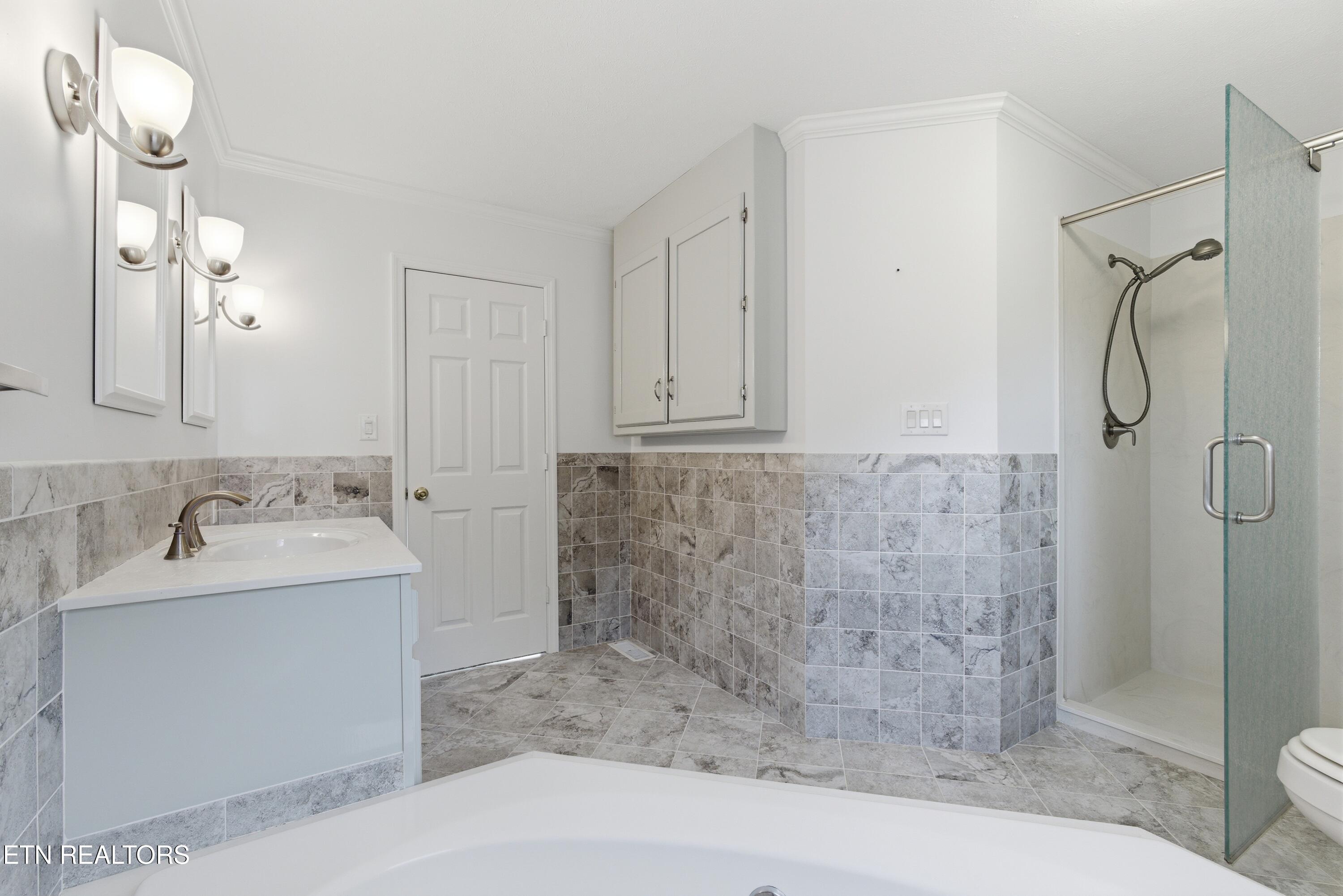 135 Rebel Road Harriman TN 37748