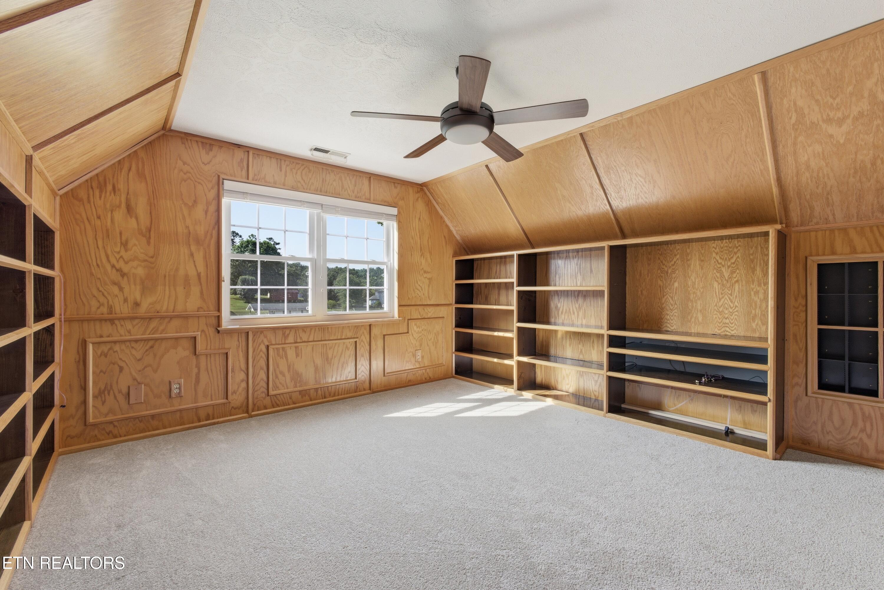 135 Rebel Road Harriman TN 37748