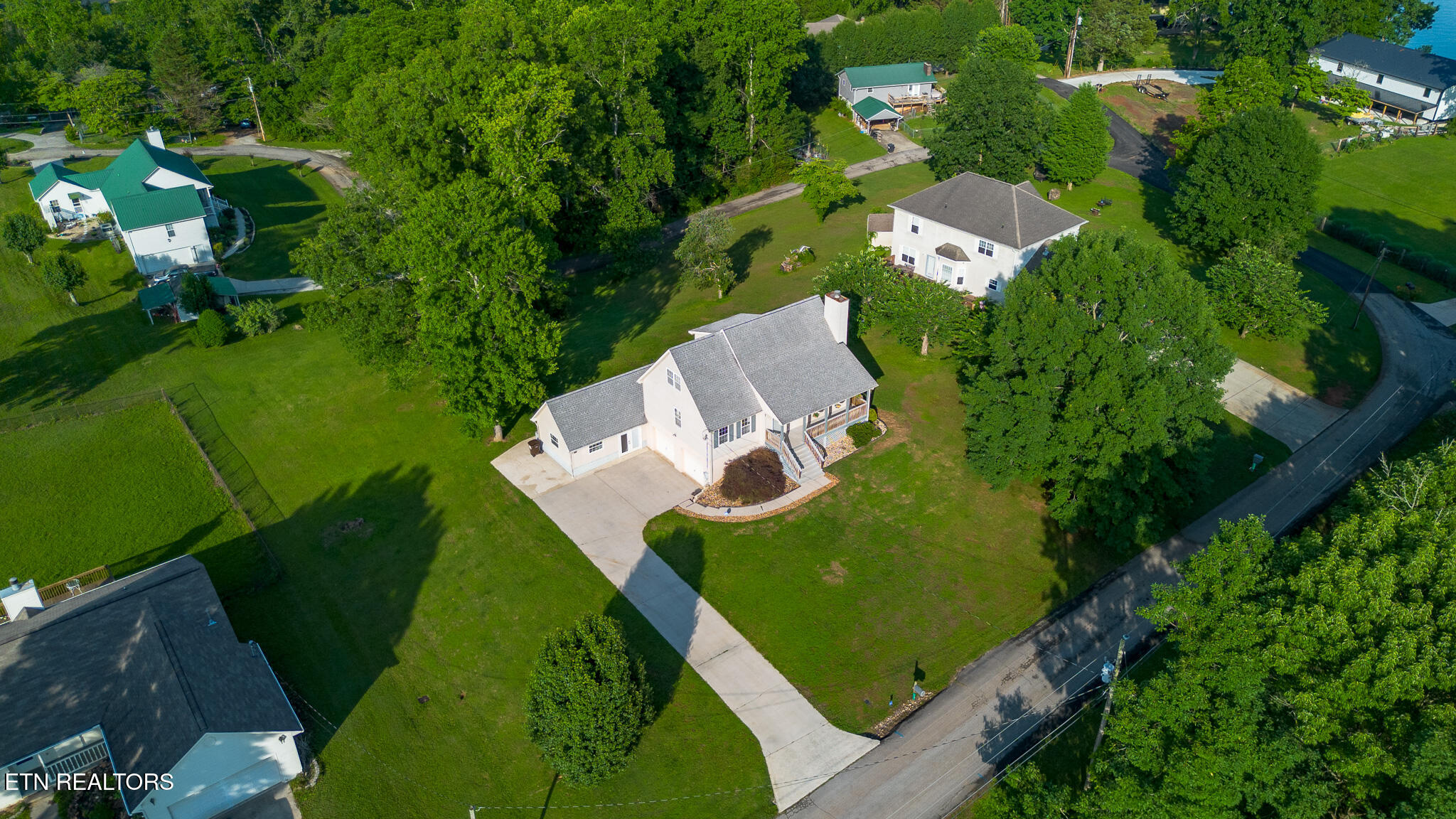 135 Rebel Road Harriman TN 37748