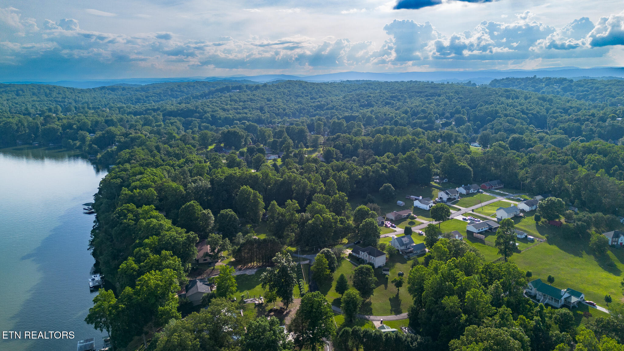 135 Rebel Road Harriman TN 37748