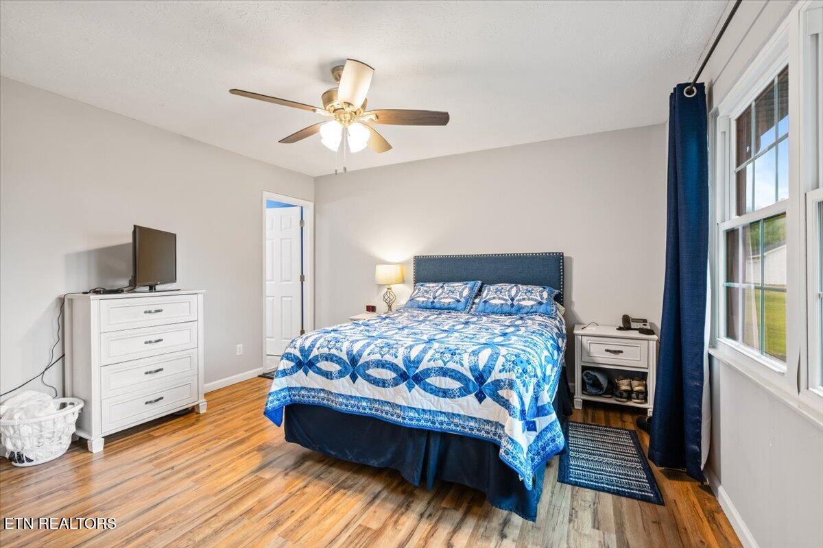 120 Oscar Lane Speedwell TN 37870