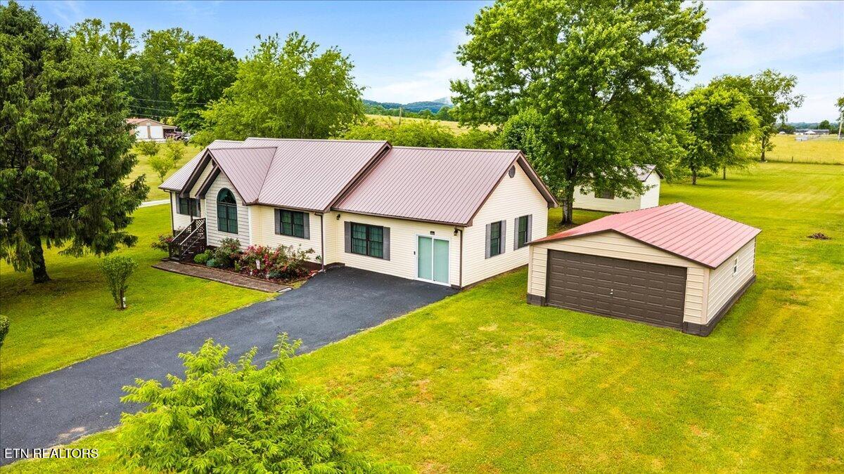 120 Oscar Lane Speedwell TN 37870