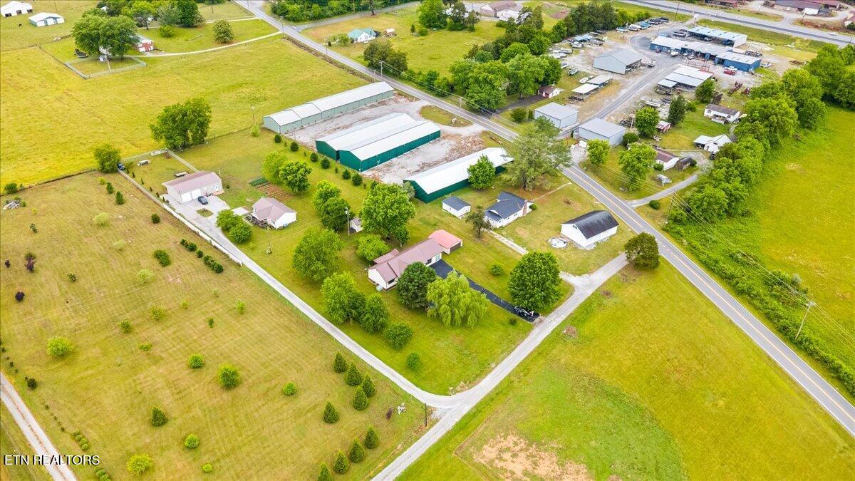 120 Oscar Lane Speedwell TN 37870