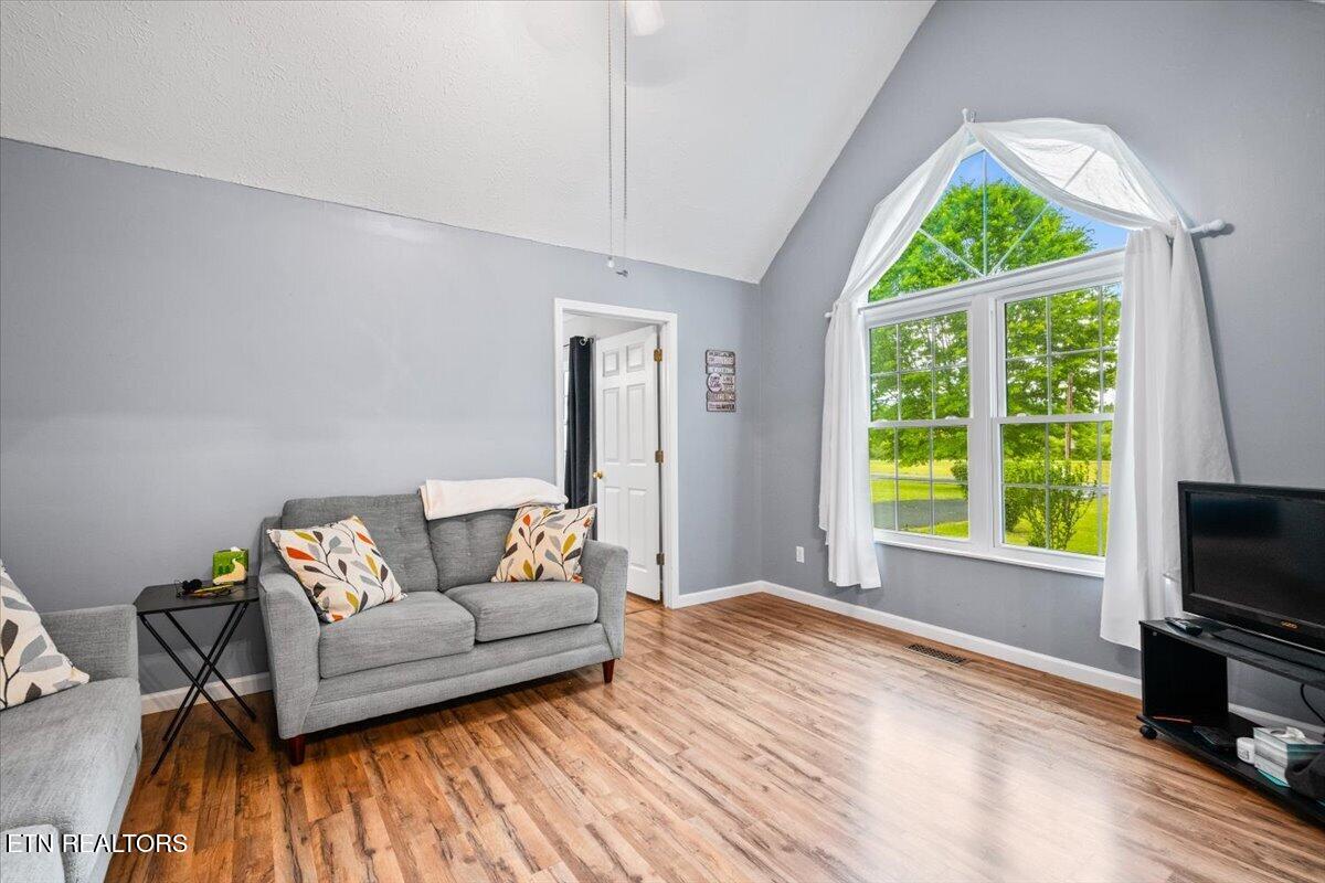 120 Oscar Lane Speedwell TN 37870
