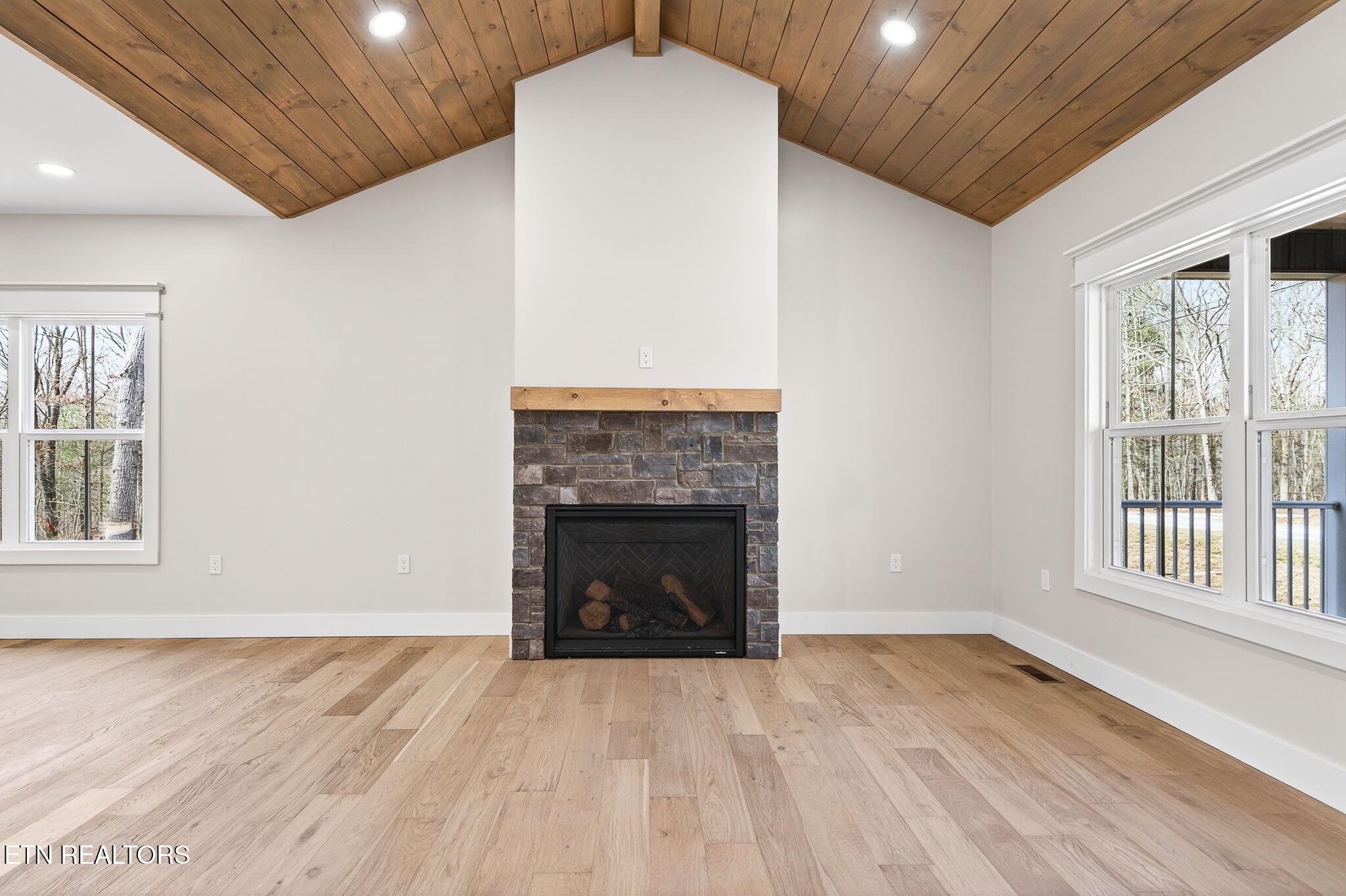 4021 Squavto Lane Crossville TN 38572