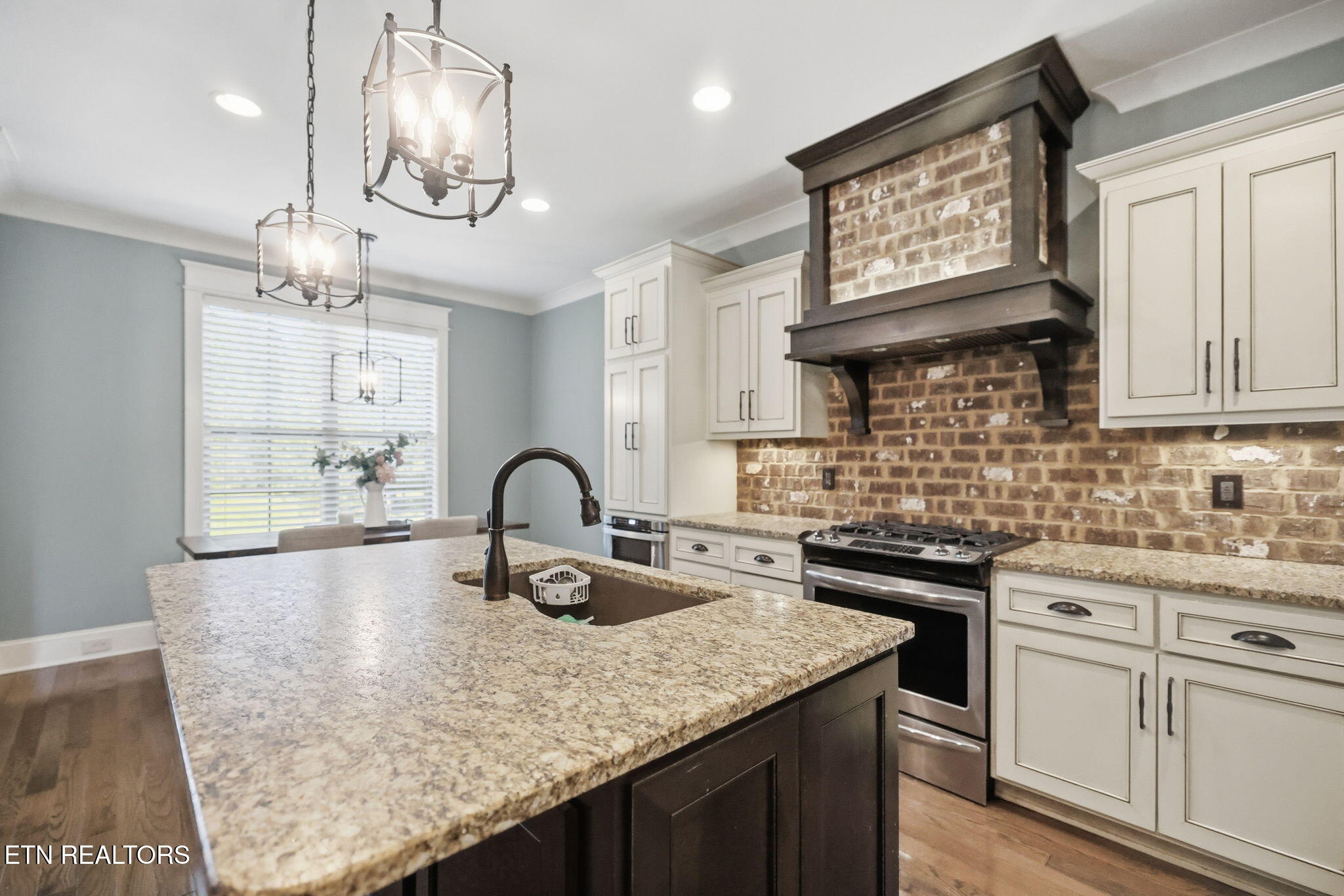 128 Tradewind Street Clinton TN 37716