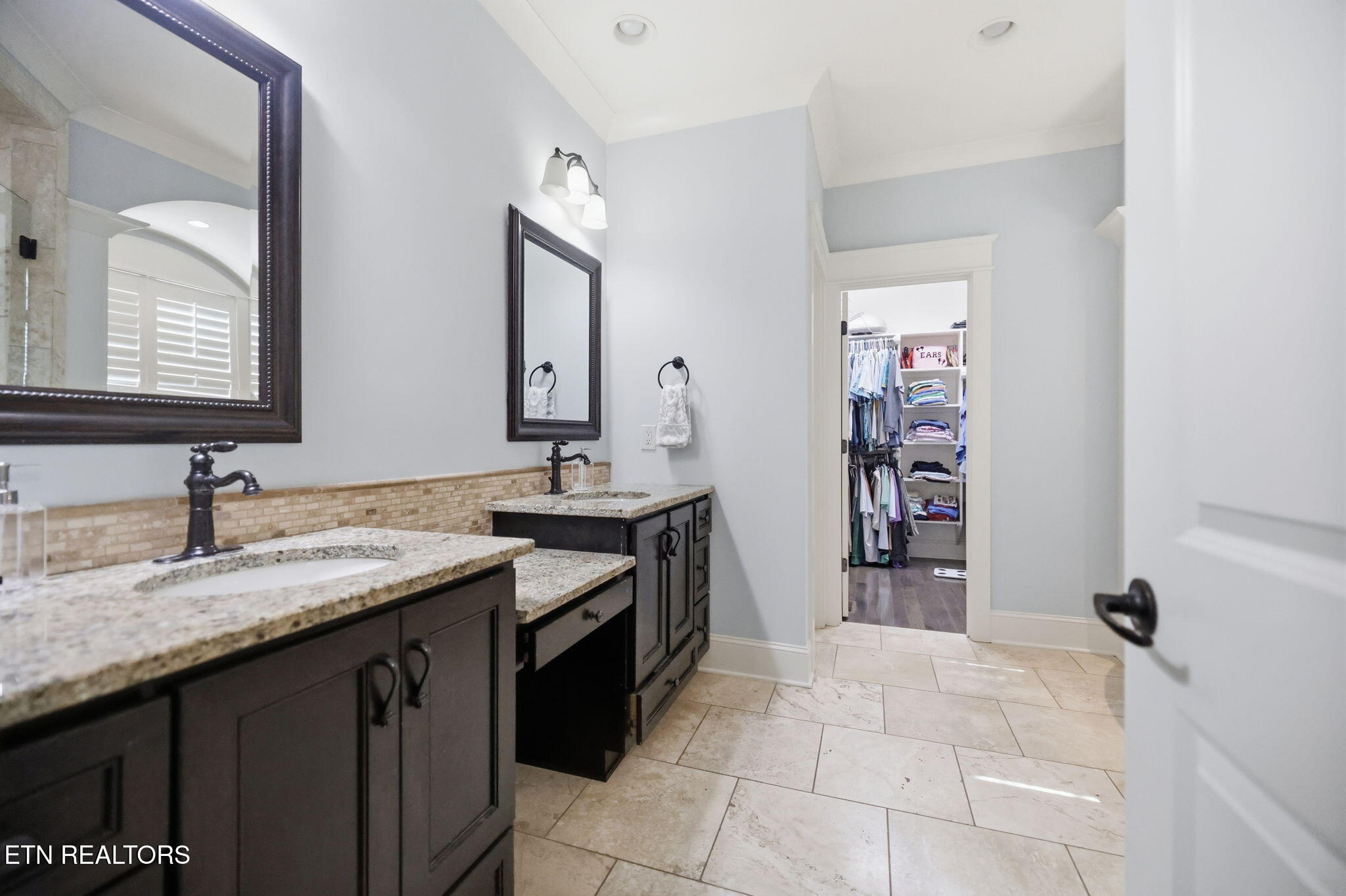 128 Tradewind Street Clinton TN 37716
