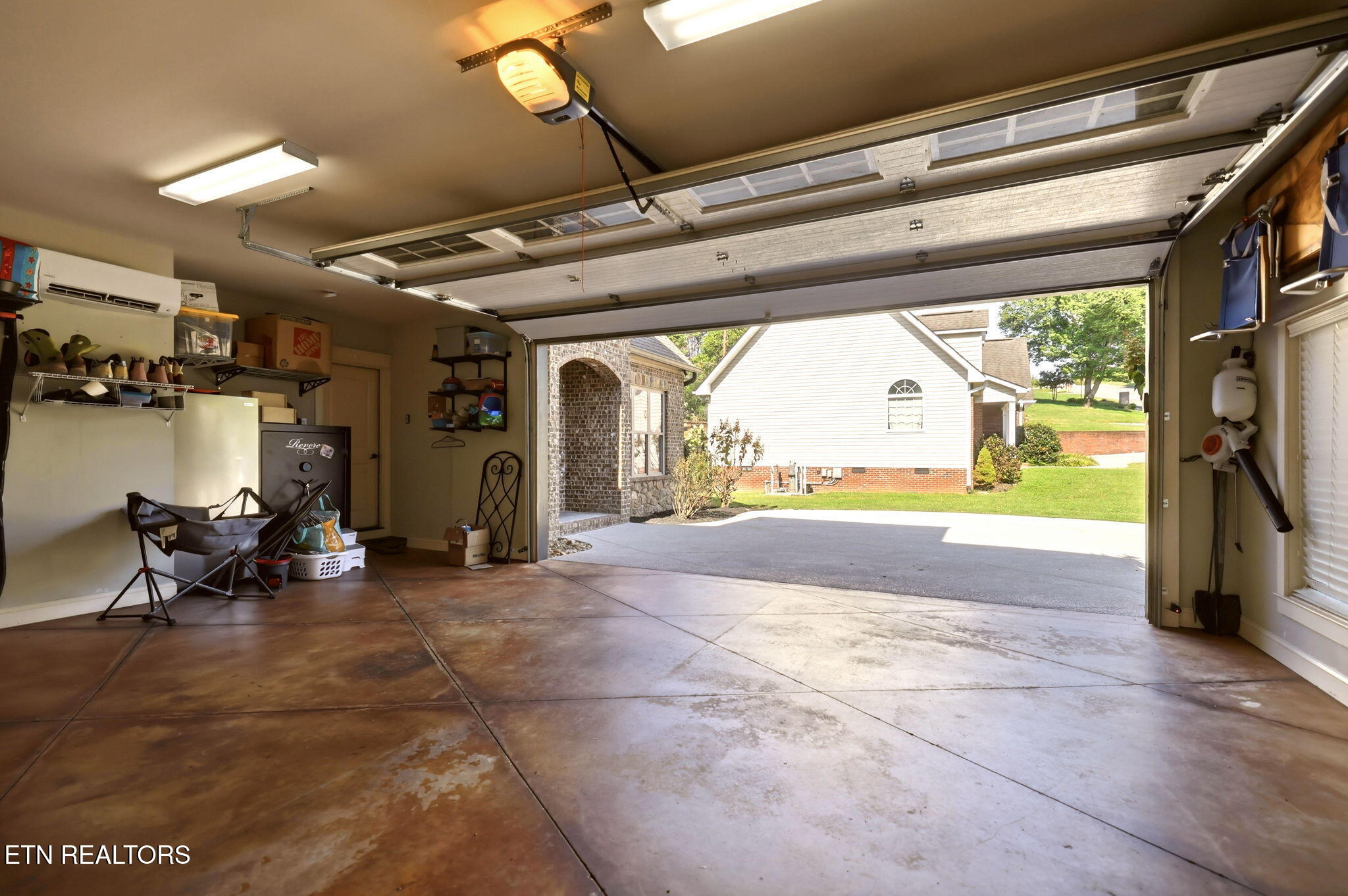 128 Tradewind Street Clinton TN 37716