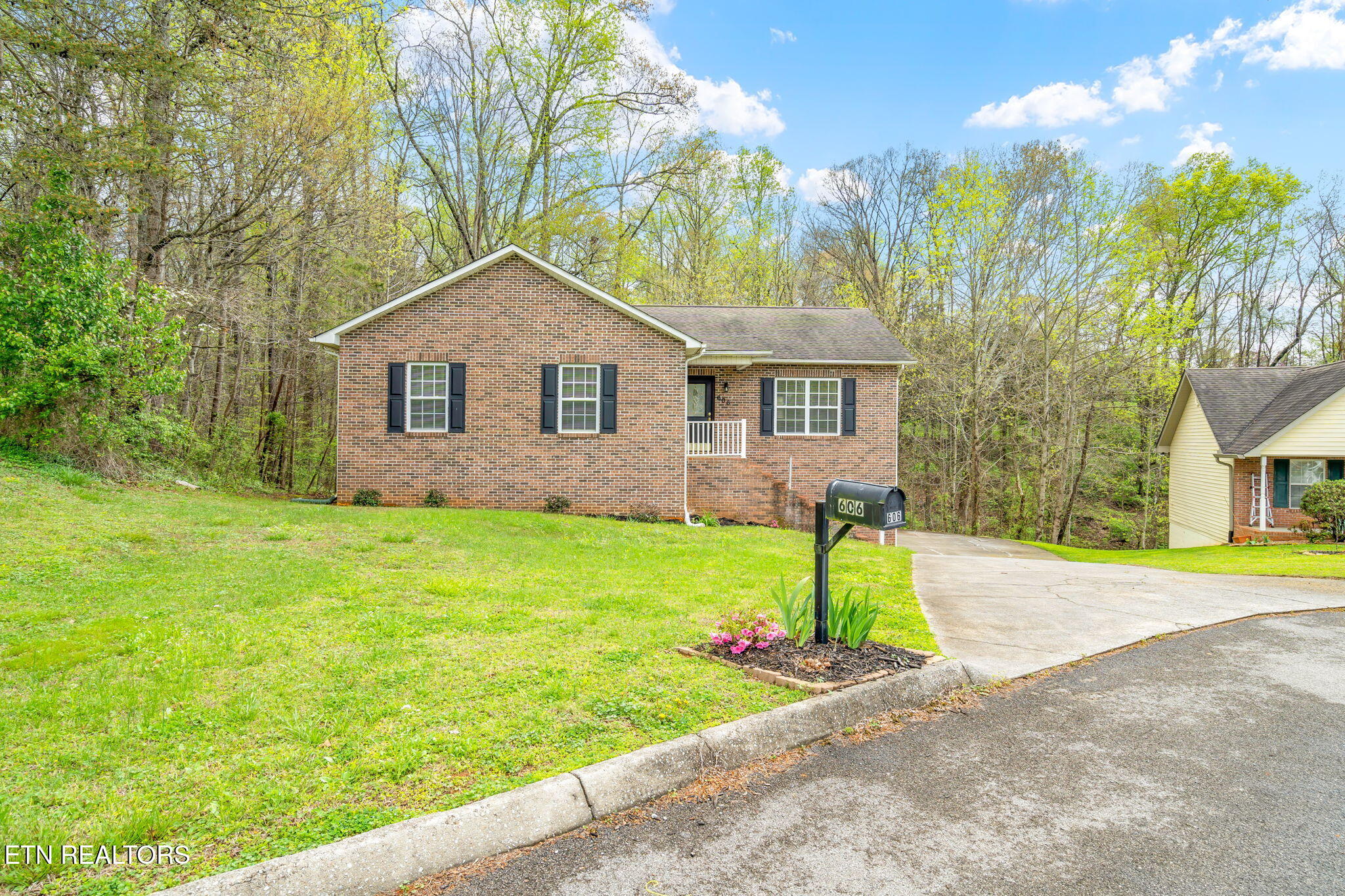 606 Liverpool Lane Knoxville TN 37920