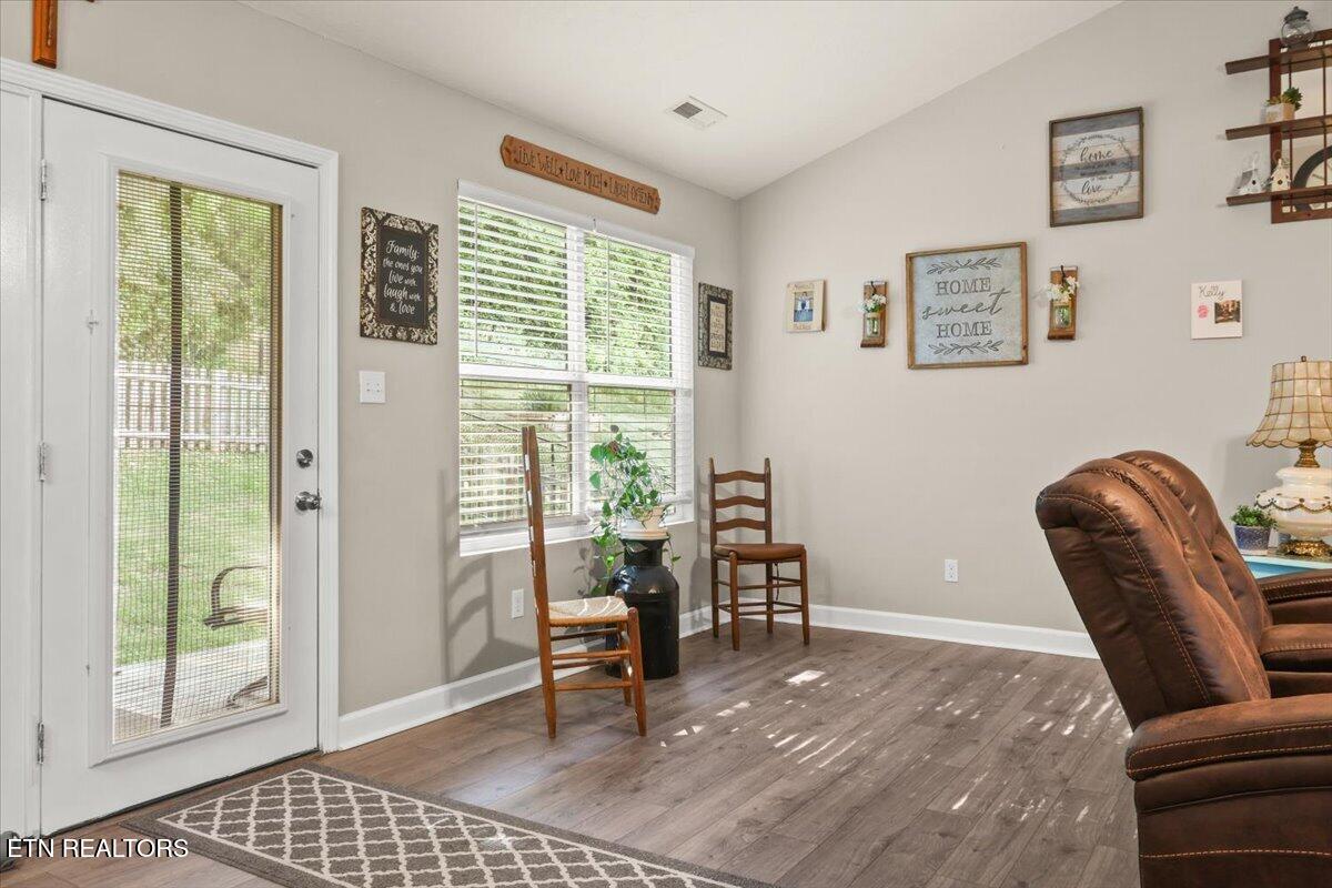 2109 Bluebonnet Drive Mascot TN 37806