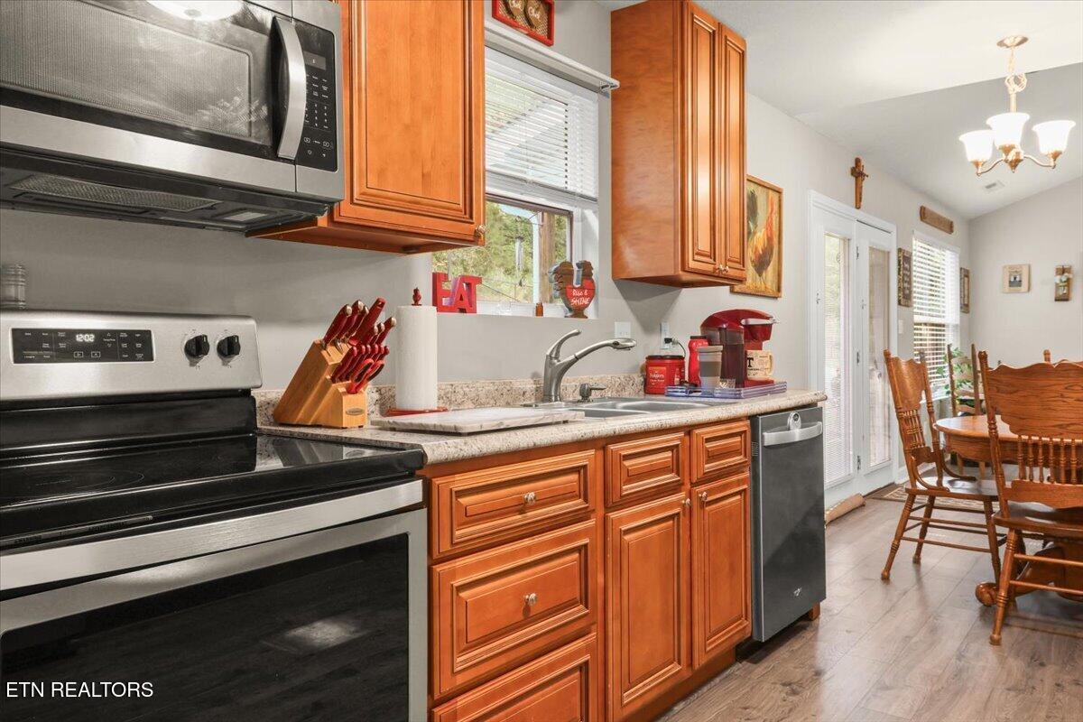 2109 Bluebonnet Drive Mascot TN 37806