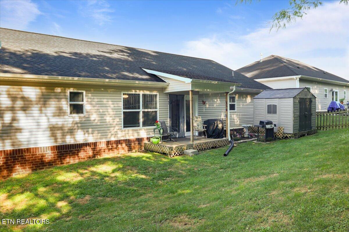 2109 Bluebonnet Drive Mascot TN 37806