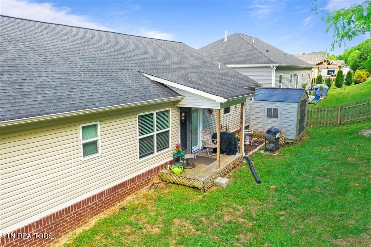 2109 Bluebonnet Drive Mascot TN 37806