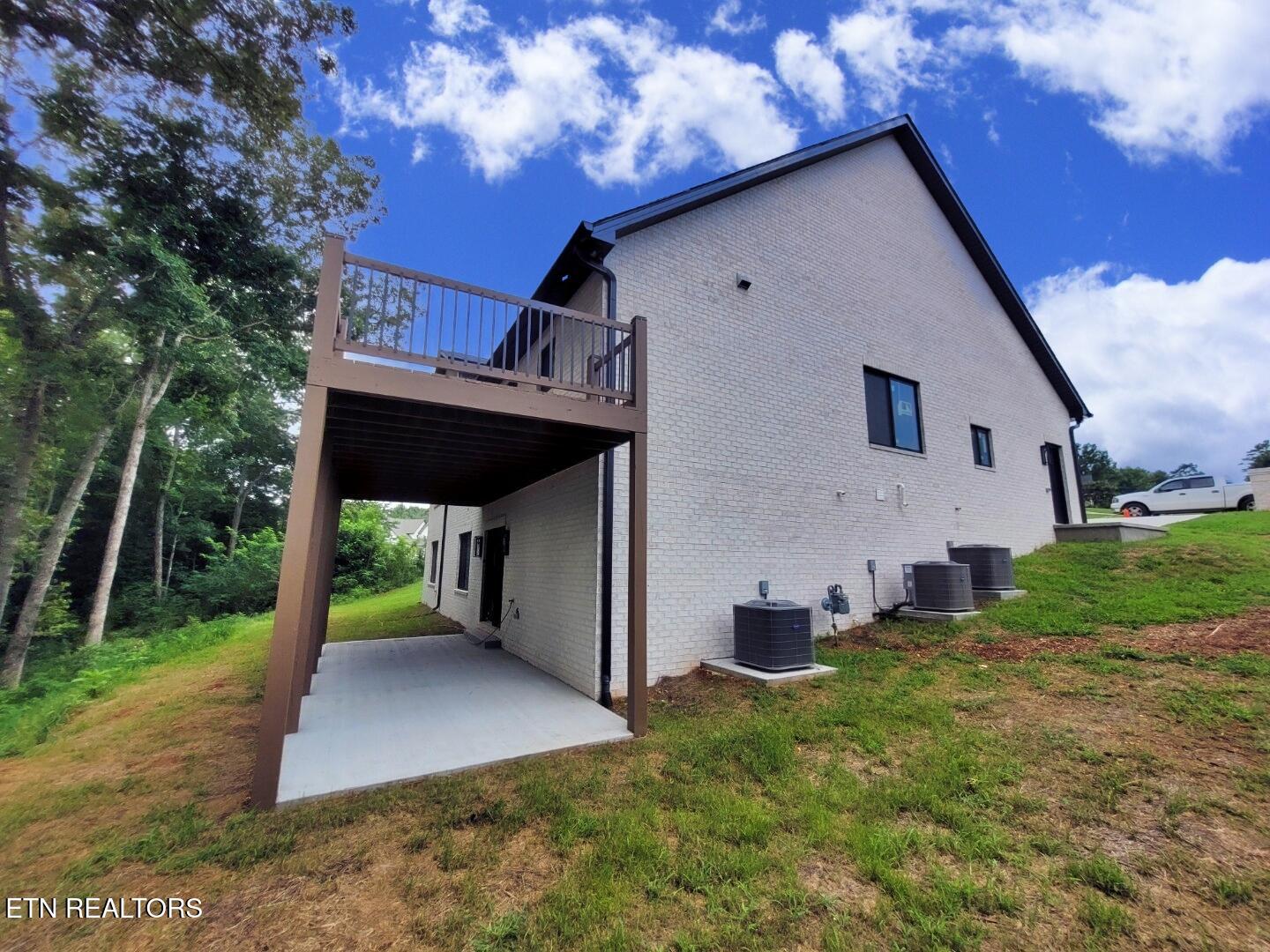 1489 Thomas Woods Way Lenoir City TN 37772