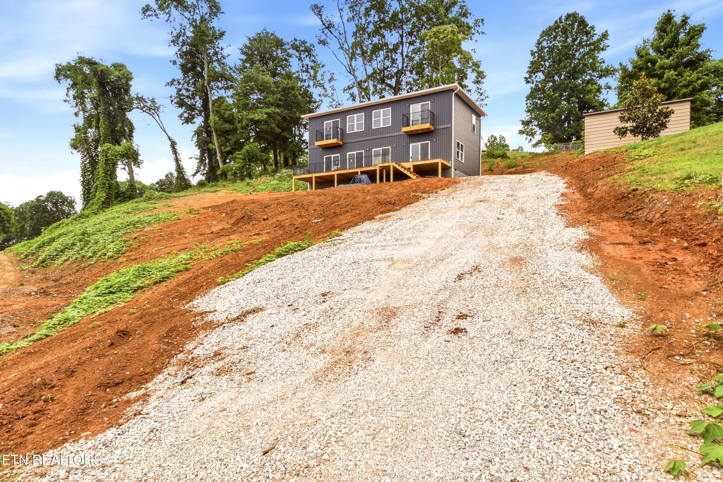 109 Breezeway Lane Caryville TN 37714