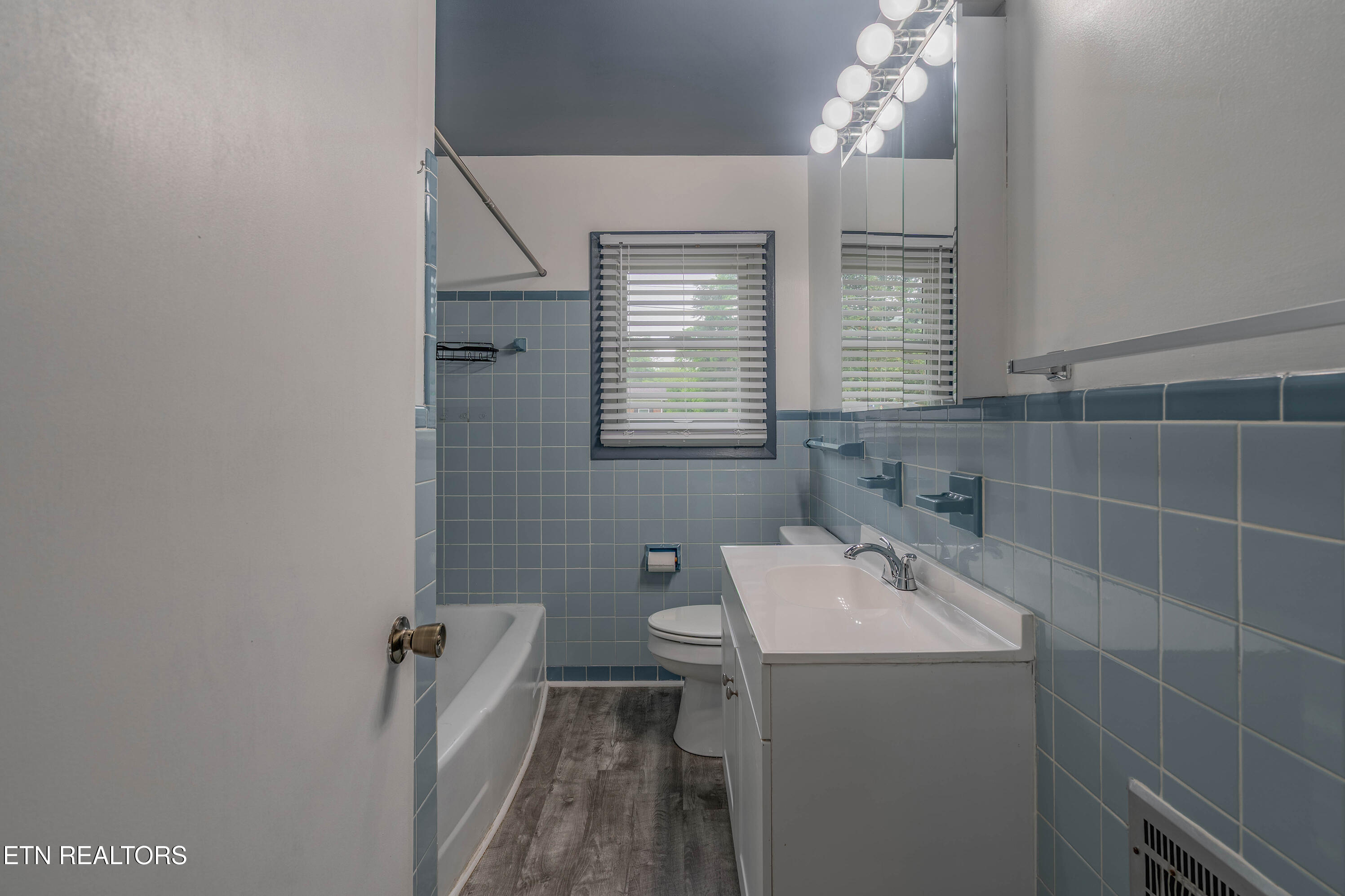 404 Bridge View Lane Knoxville TN 37914