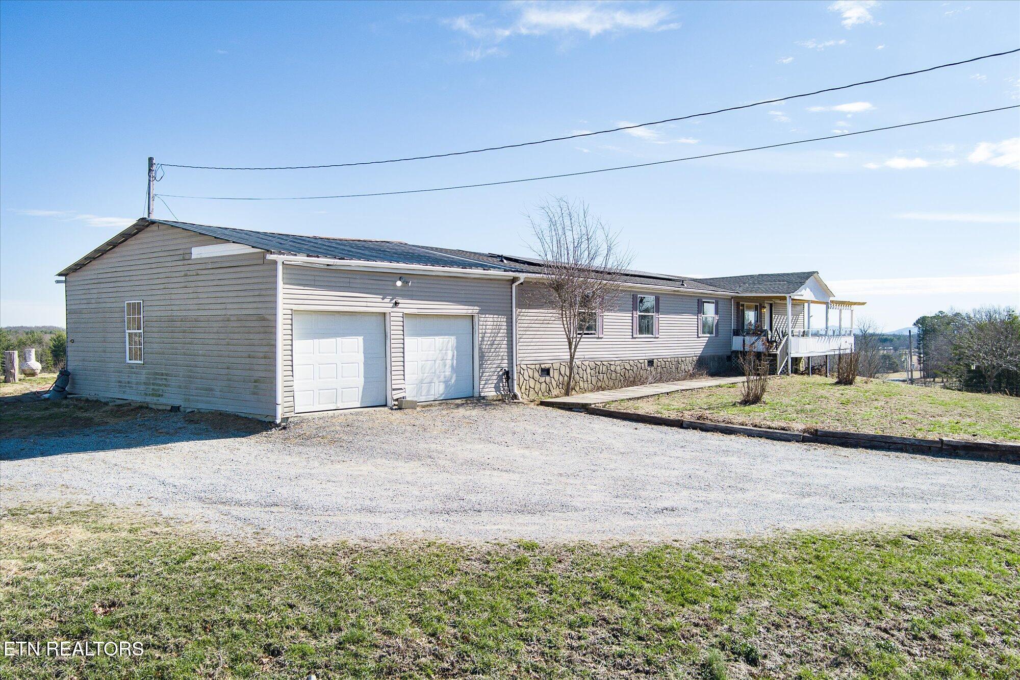 102 Flat Rock Road Deer Lodge TN 37726