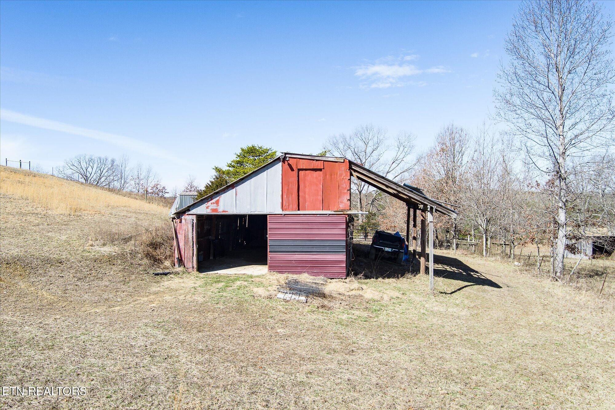 102 Flat Rock Road Deer Lodge TN 37726