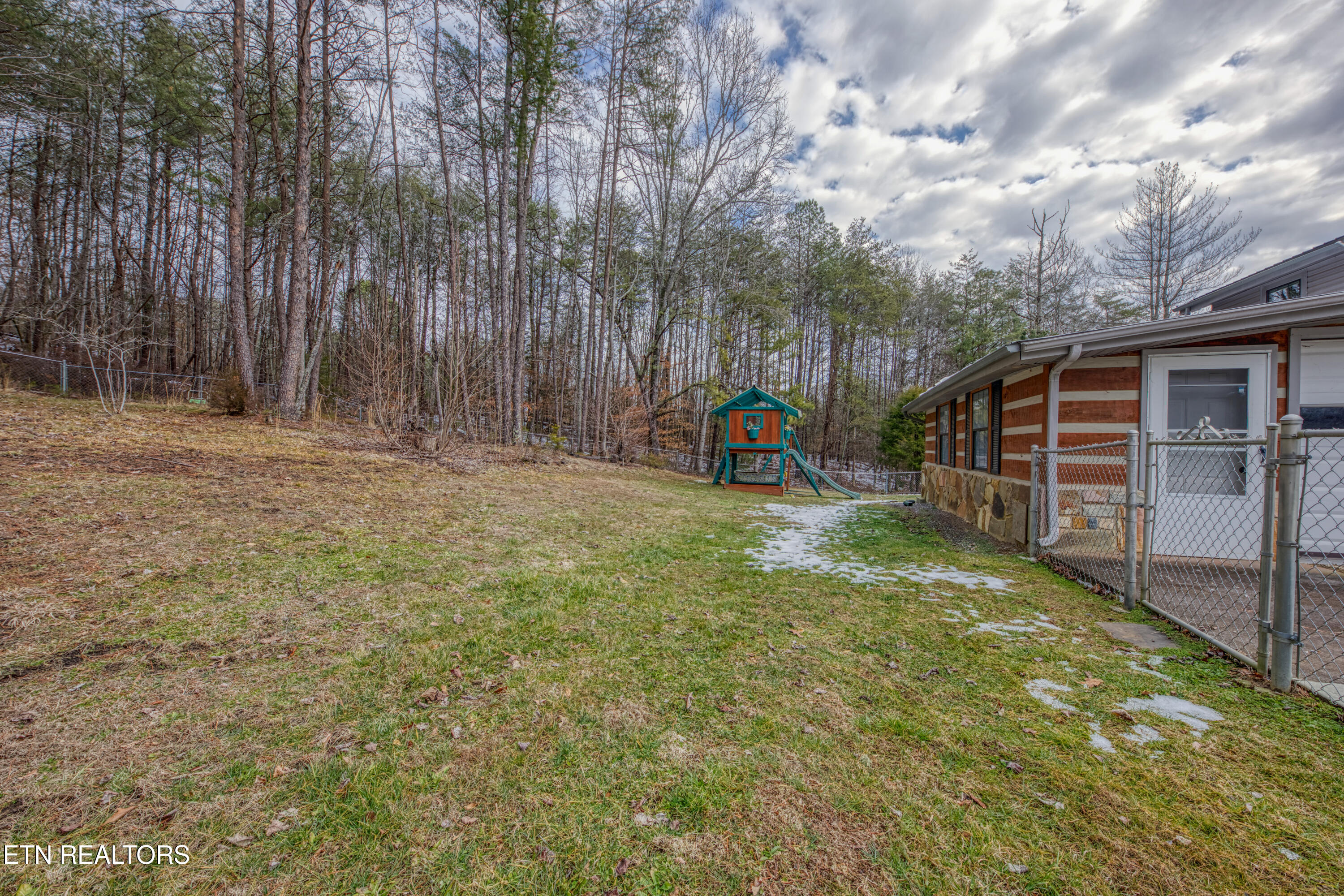 686 Thomas Road Sevierville TN 37876