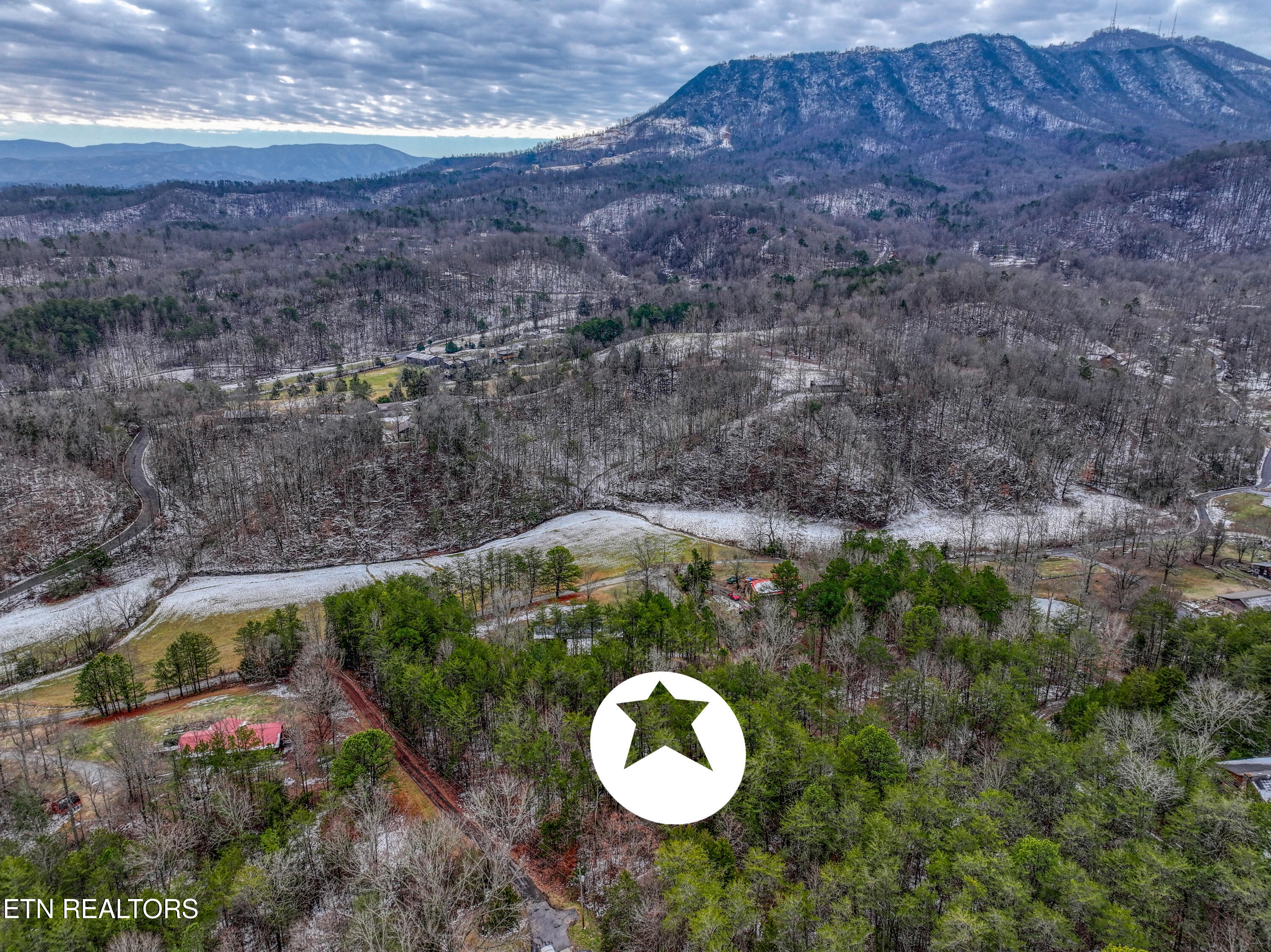 686 Thomas Road Sevierville TN 37876