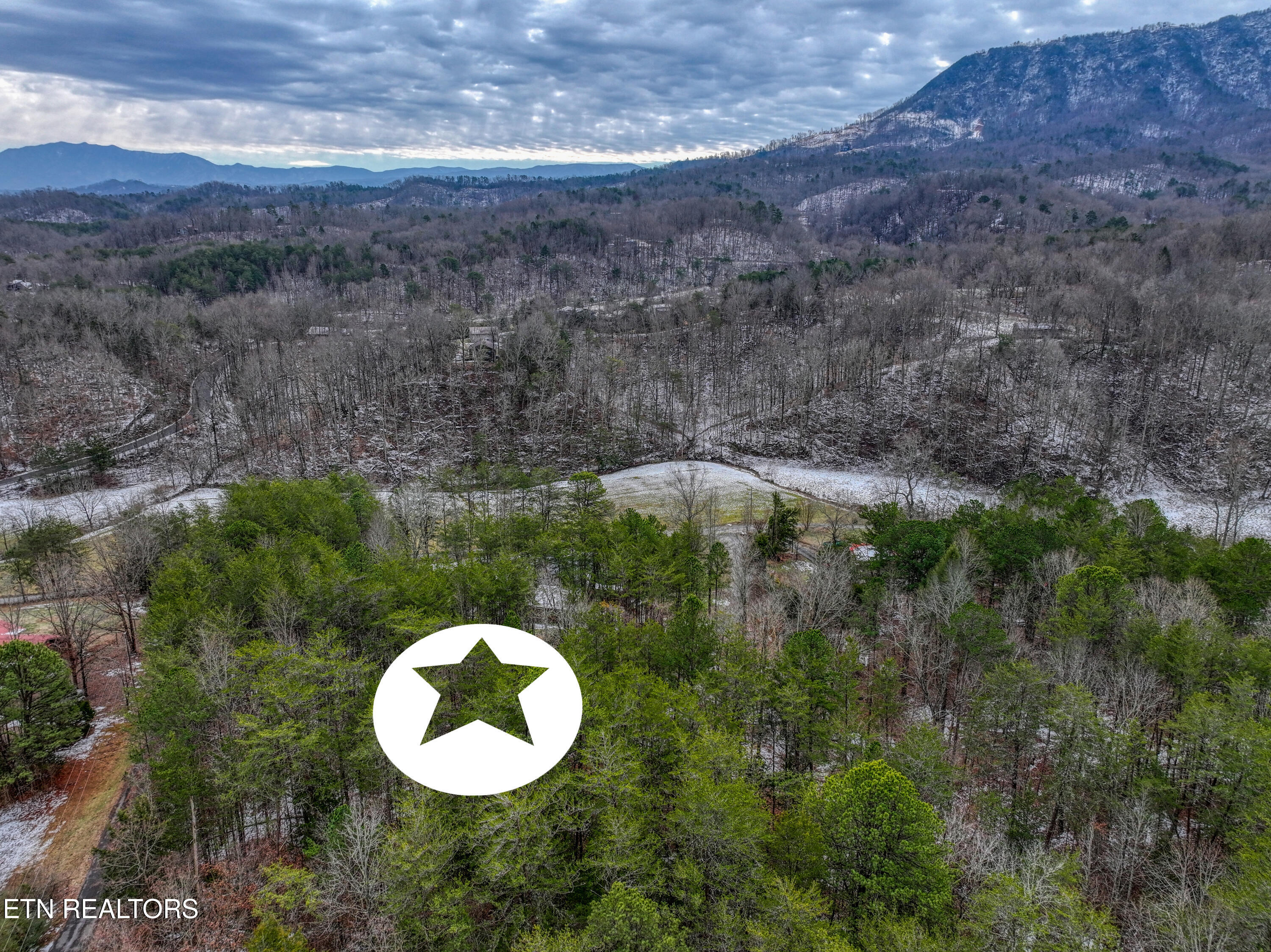 686 Thomas Road Sevierville TN 37876