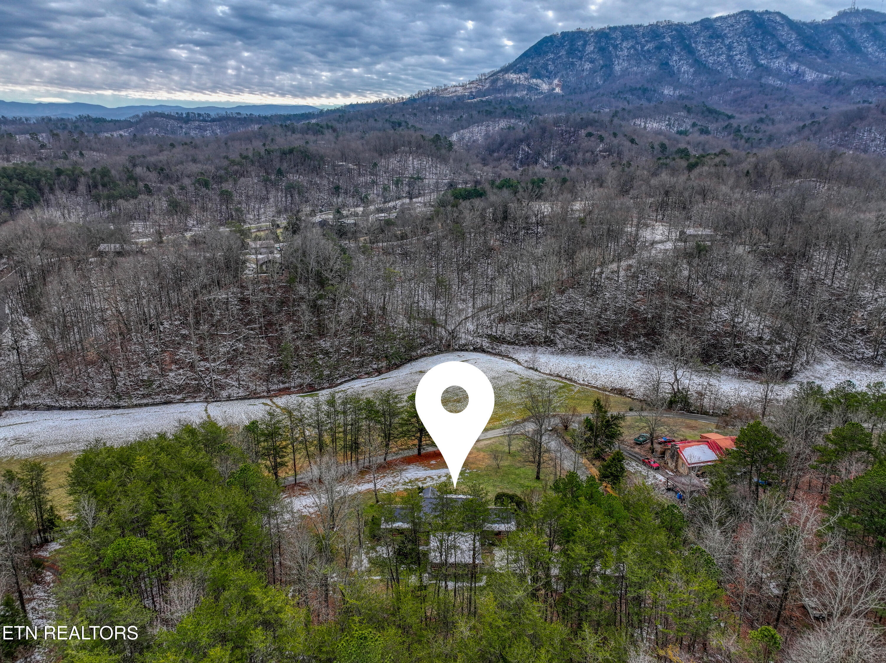 686 Thomas Road Sevierville TN 37876