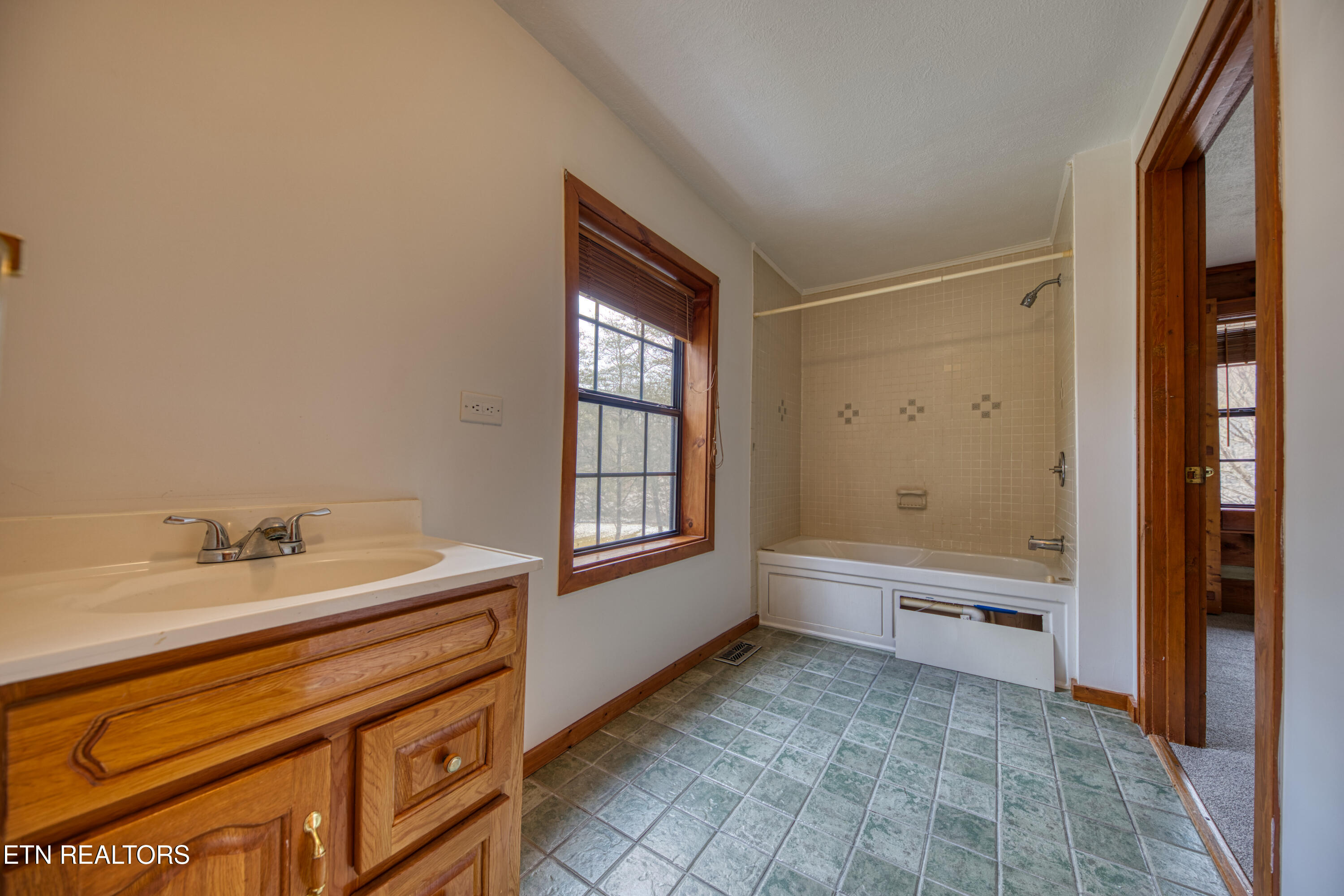 686 Thomas Road Sevierville TN 37876