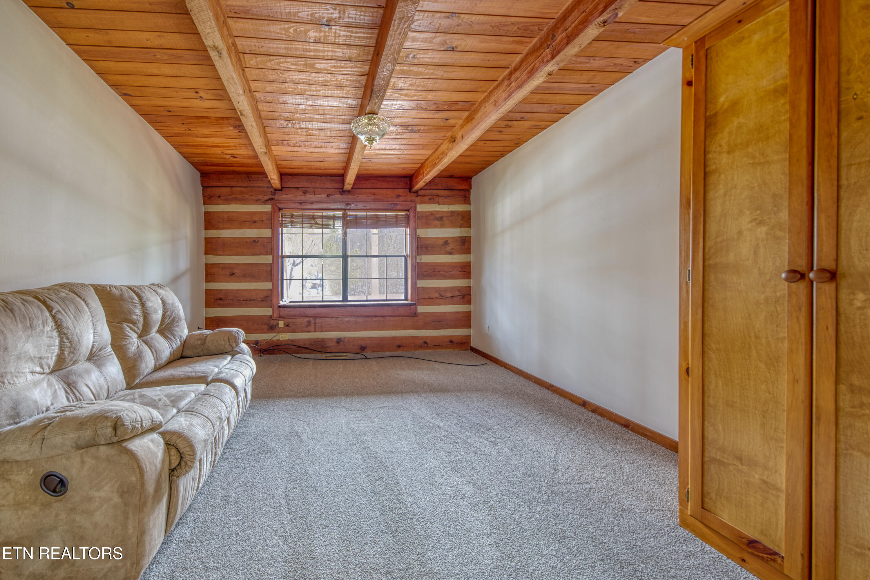 686 Thomas Road Sevierville TN 37876