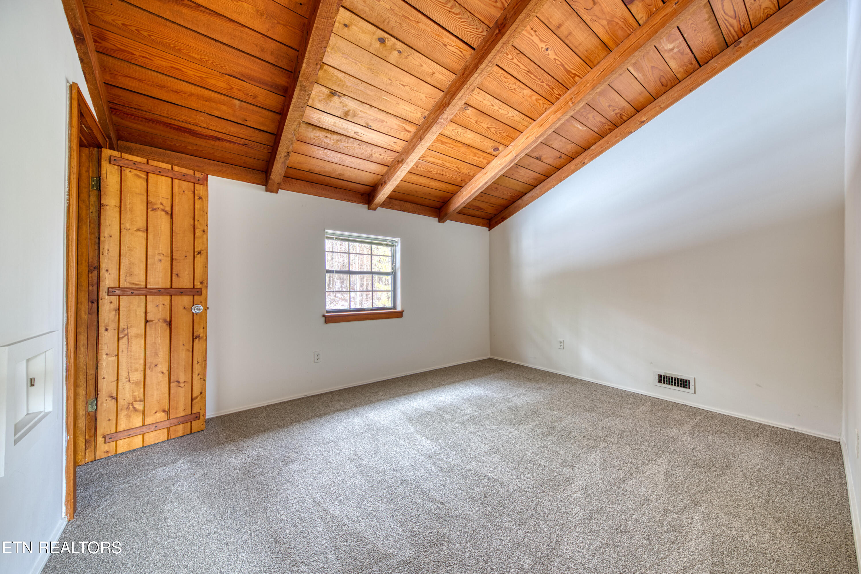 686 Thomas Road Sevierville TN 37876