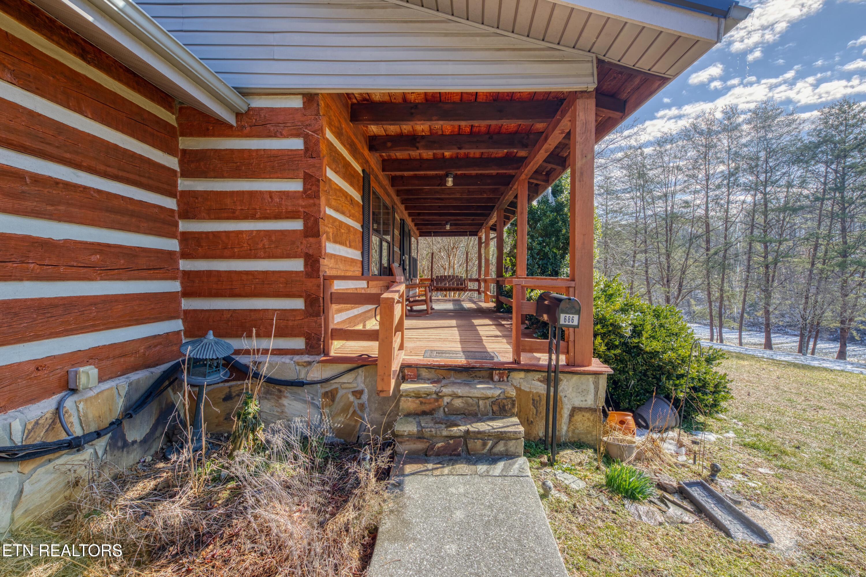 686 Thomas Road Sevierville TN 37876