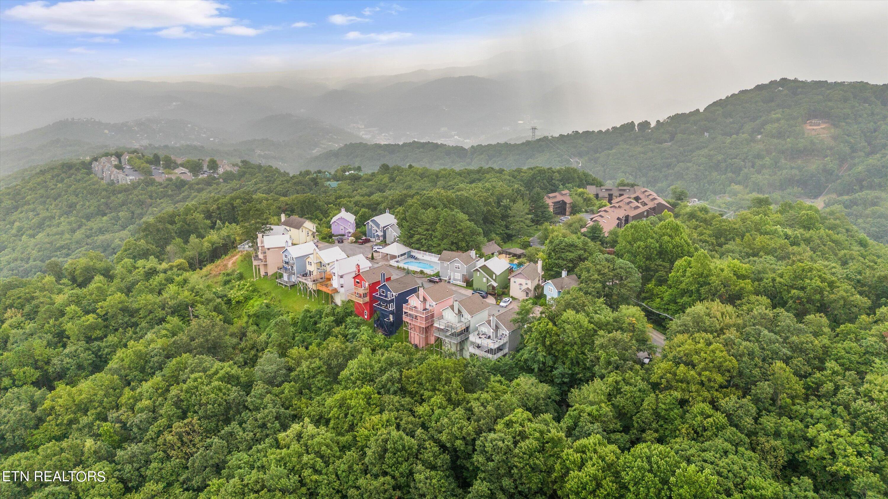 1386 Ski View Drive Gatlinburg TN 37738