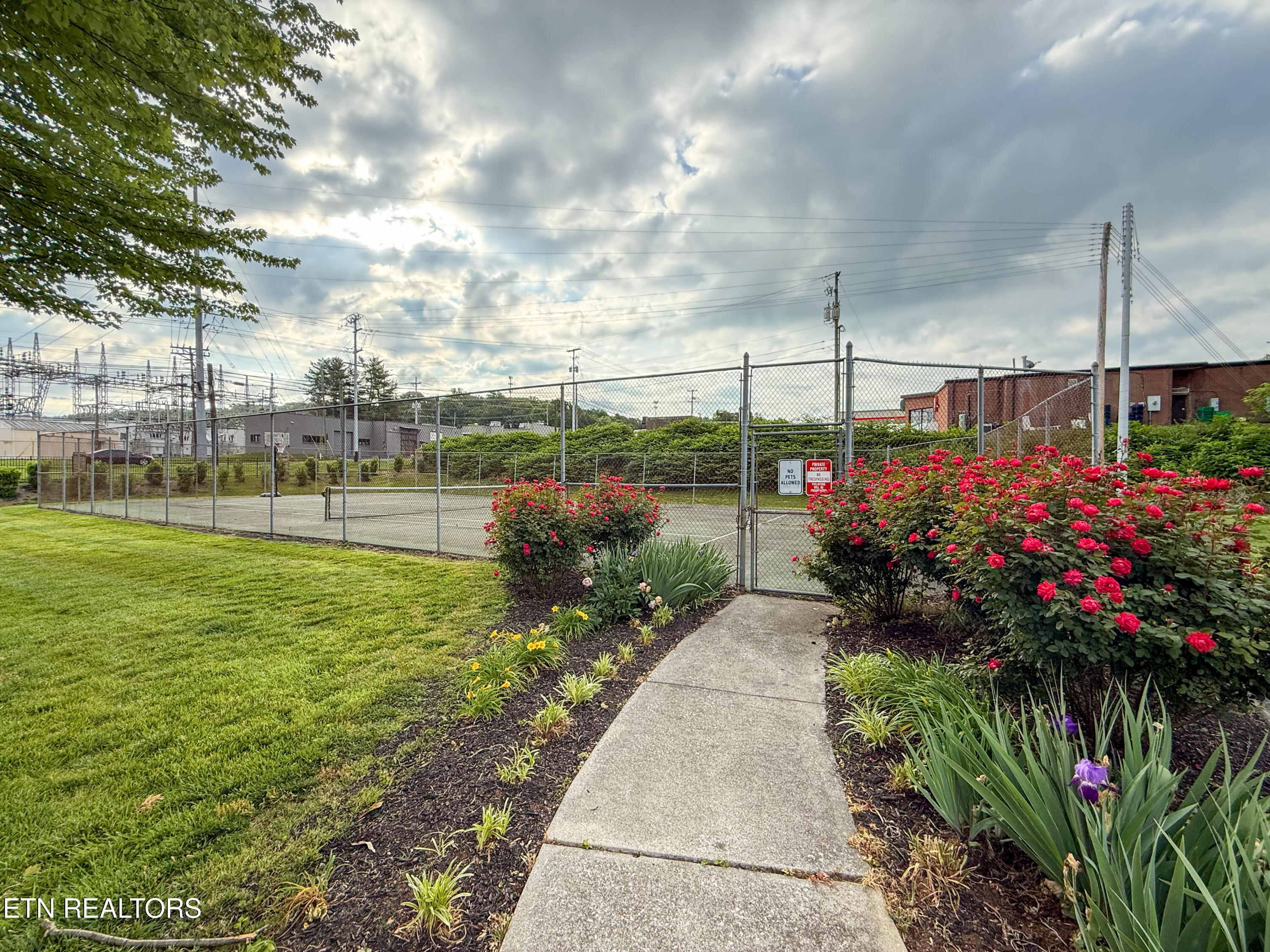 7751 Village Drive Knoxville TN 37919